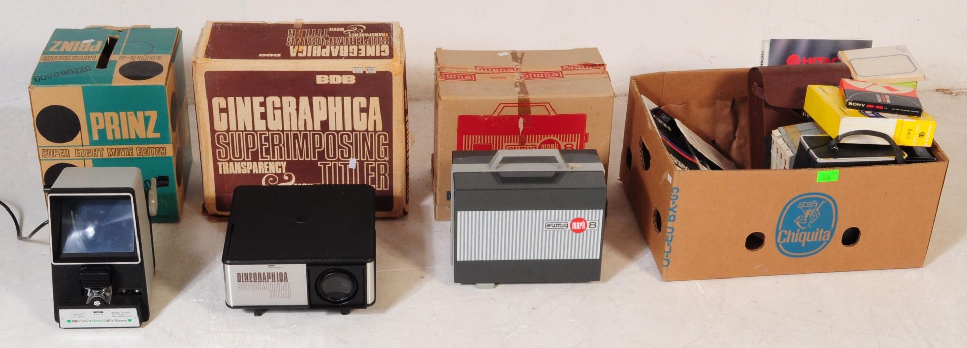 COLLECTION OF 20TH CENTURY ANALOGUE CAMERA EQUIPMENT - Bild 2 aus 6