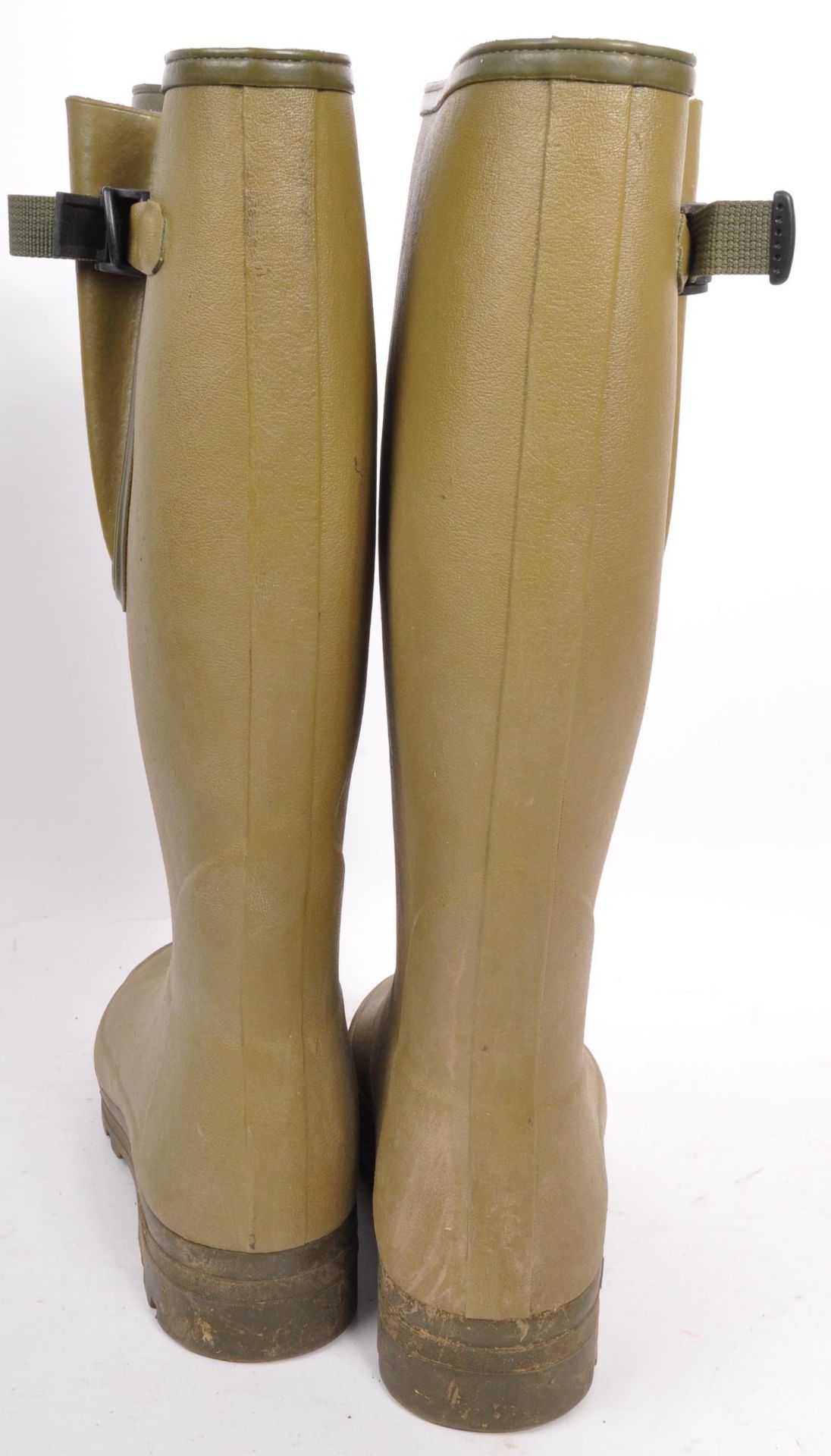 PAIR OF LE CHAMEAU GREEN WELLINGTON BOOTS - Image 4 of 5