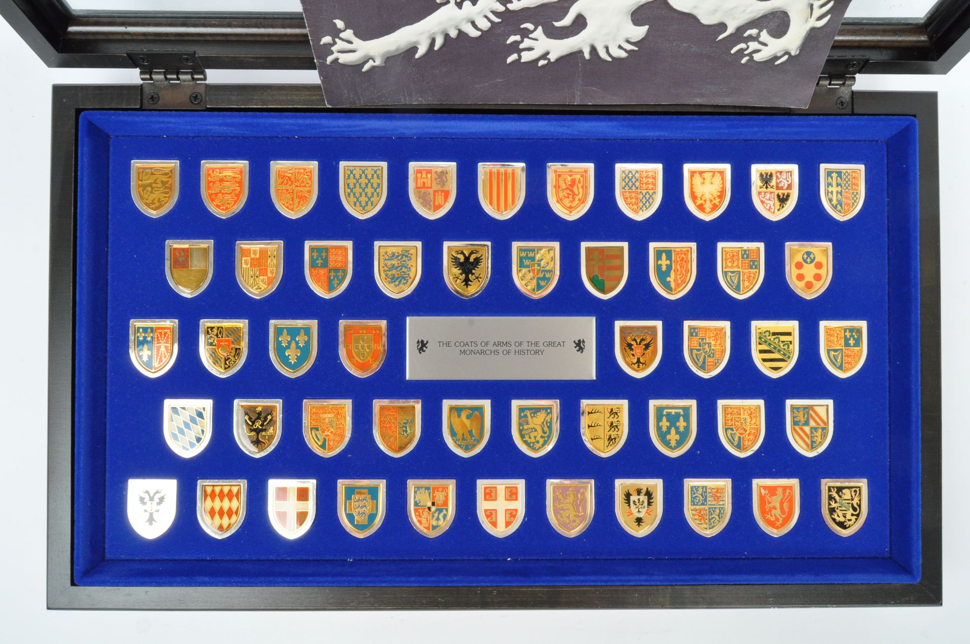 COATS OF ARMS OF GREAT MONARCHS OF HISTORY BOXED - Image 2 of 8