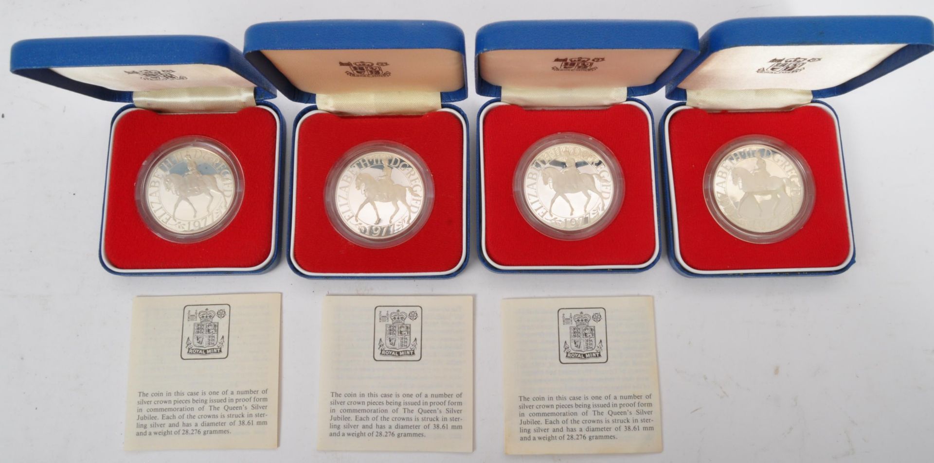 A COLLECTION OF TEN 1977 ROYAL MINT SILVER PROOF COINS UK - Bild 4 aus 6