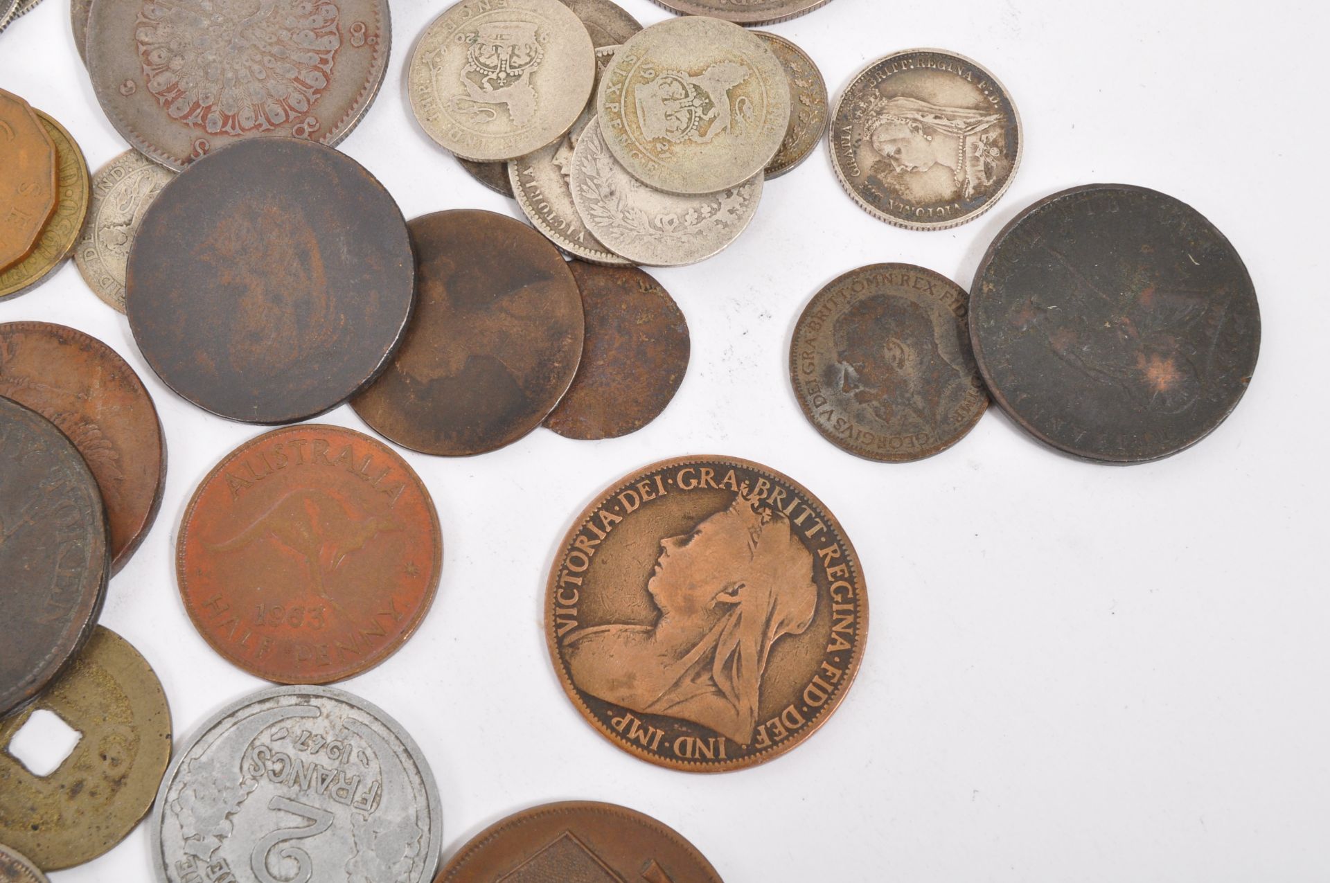 COLLECTION OF DECIMAL, PRE DECIMAL & FOREIGN COINS - Image 9 of 14