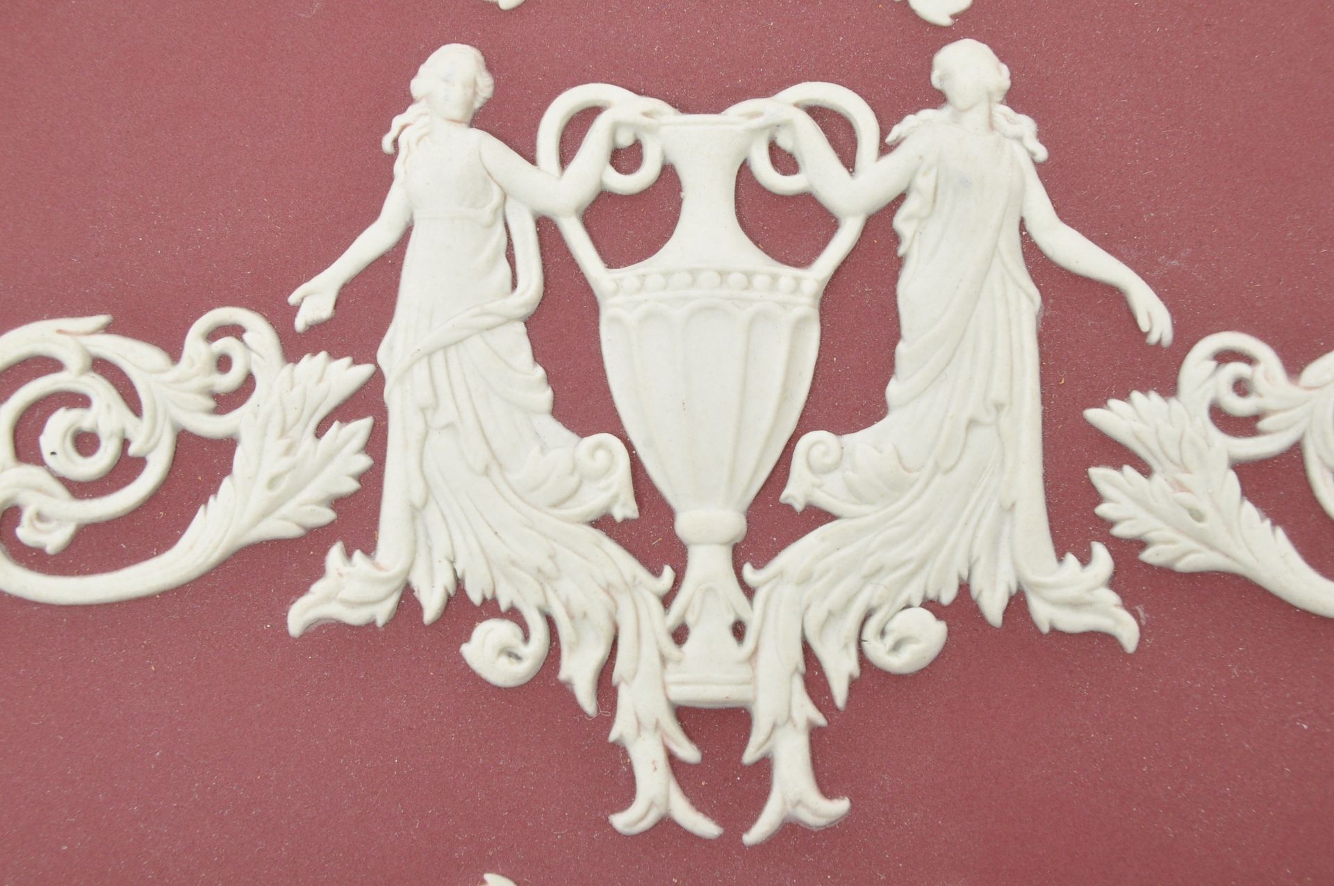 TWO PIECES WEDGWOOD CRIMSON JASPERWARE DISHES - Image 3 of 7