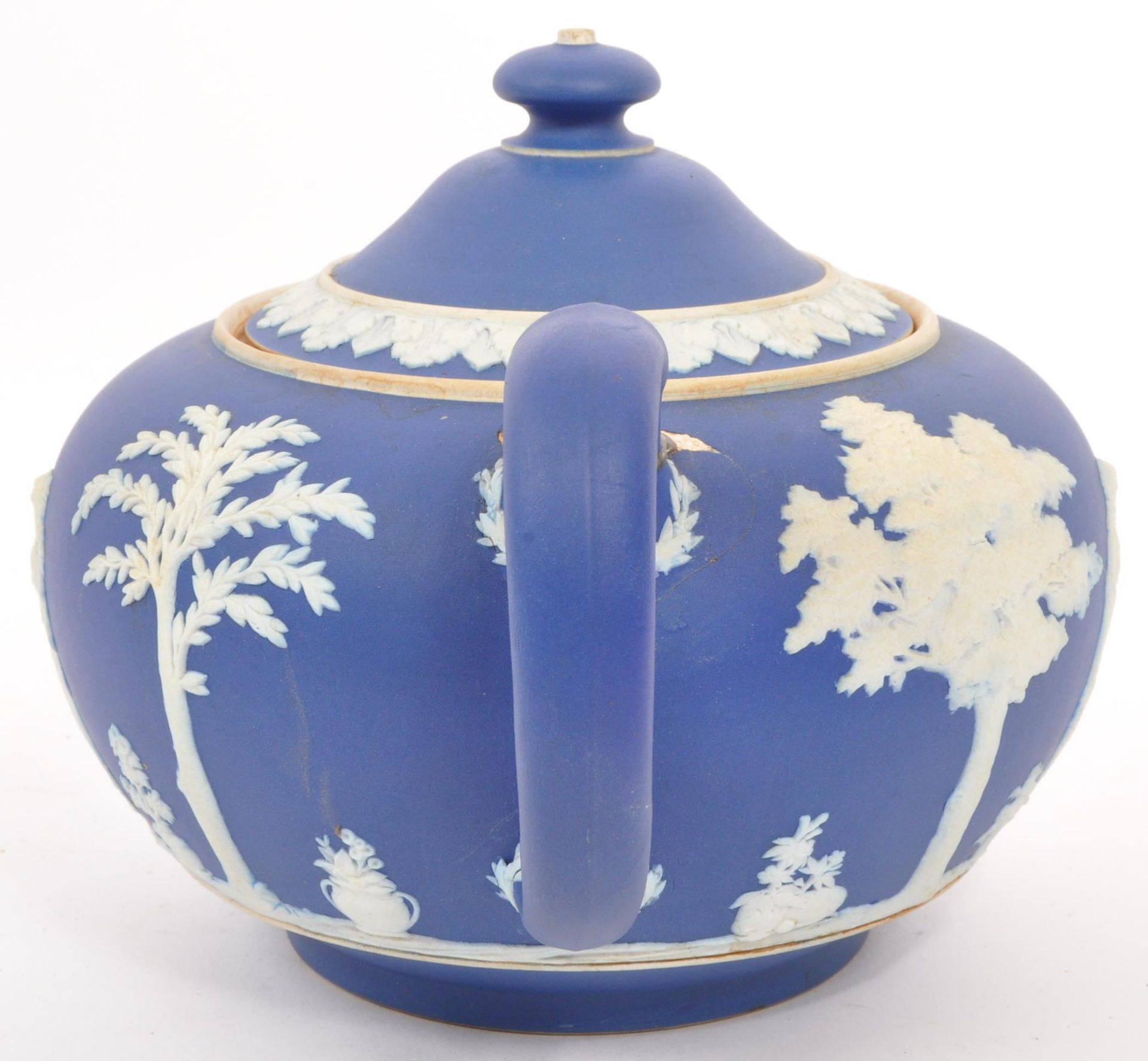 19TH CENTURY WEDGWOOD JASPERWARE PORTLAND BLUE TEAPOT - Image 2 of 6