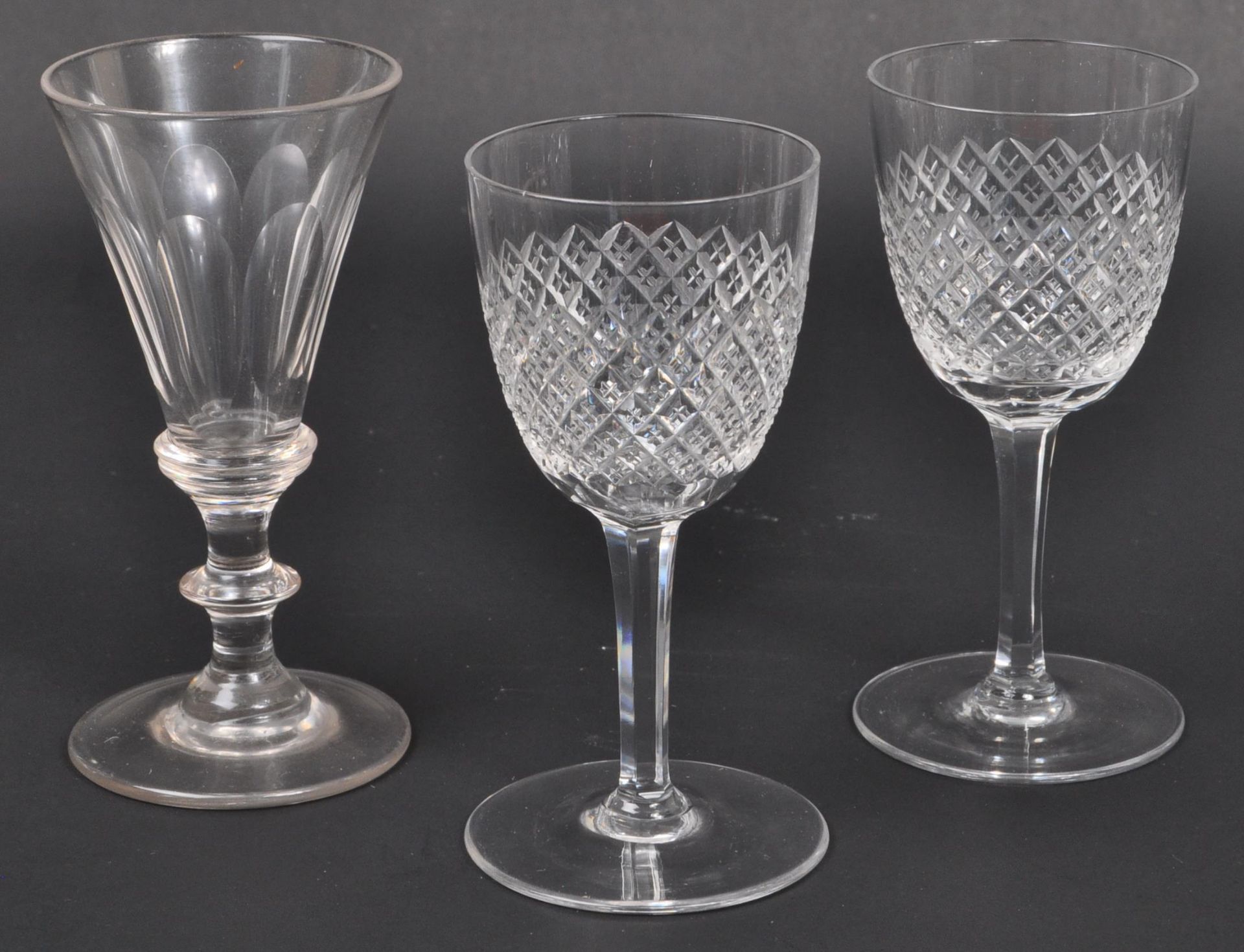 COLLECTION 19TH CENTURY & LATER GLASS DECANTERS & GLASSES - Image 6 of 7