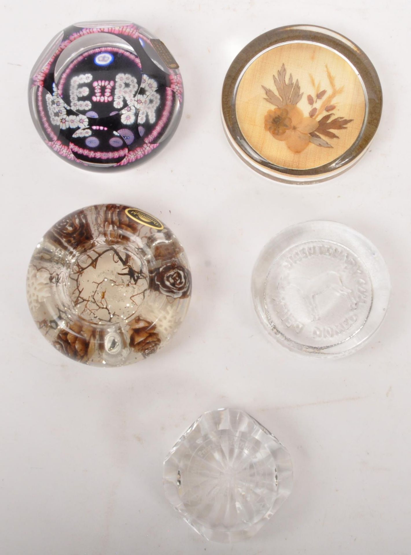 COLLECTION OF VINTAGE RETRO STUDIO ART GLASS PAPERWEIGHTS - Image 3 of 8