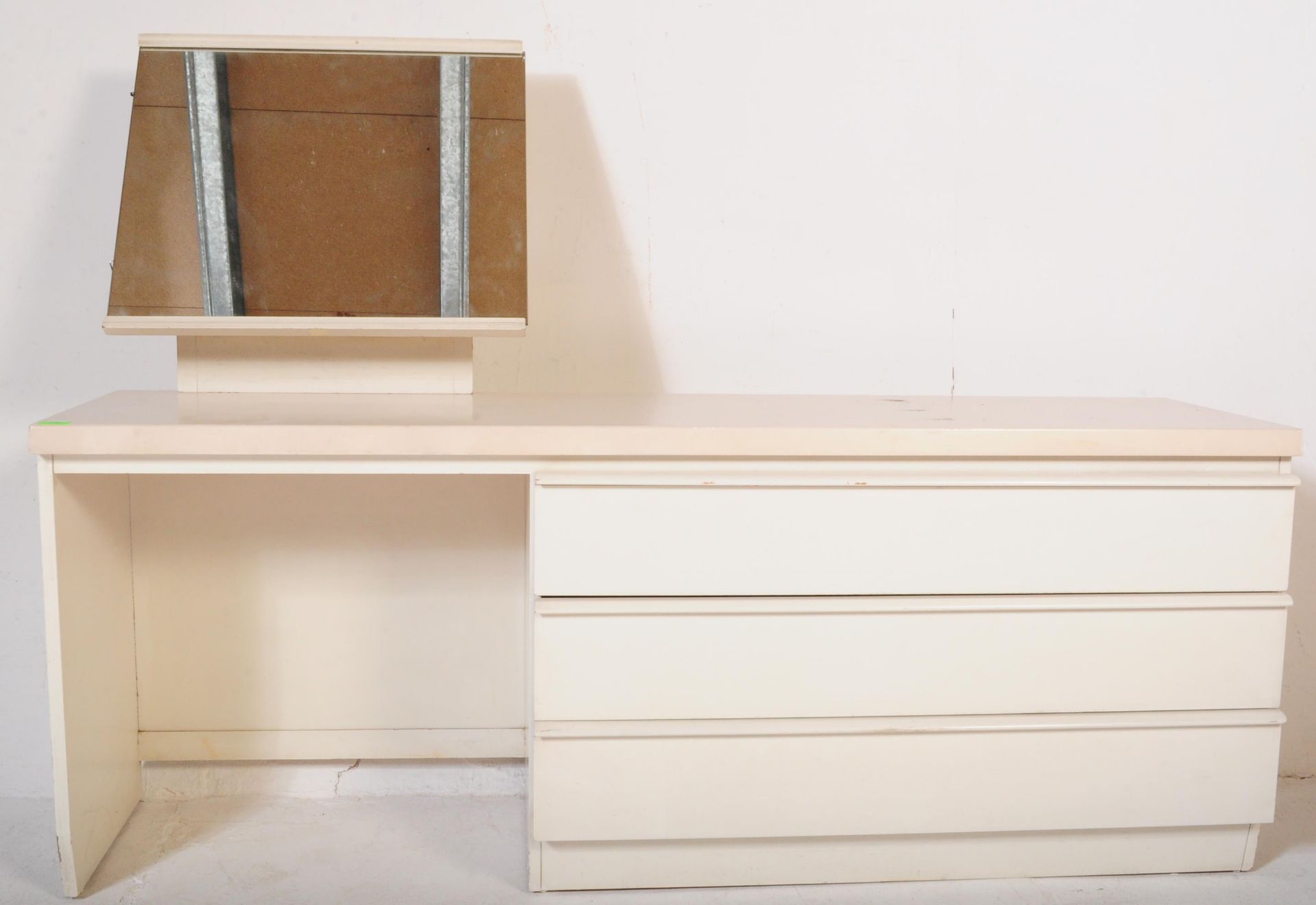 RETRO MID CENTURY WHITE DRESSING TABLE / DRESSING CHEST - Image 2 of 4