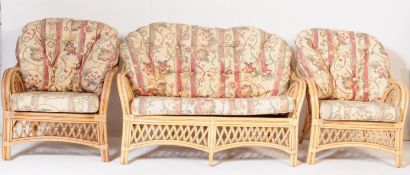 RETRO VINTAGE LATE 20TH CENTURY WICKER CONSERVATORY SUITE