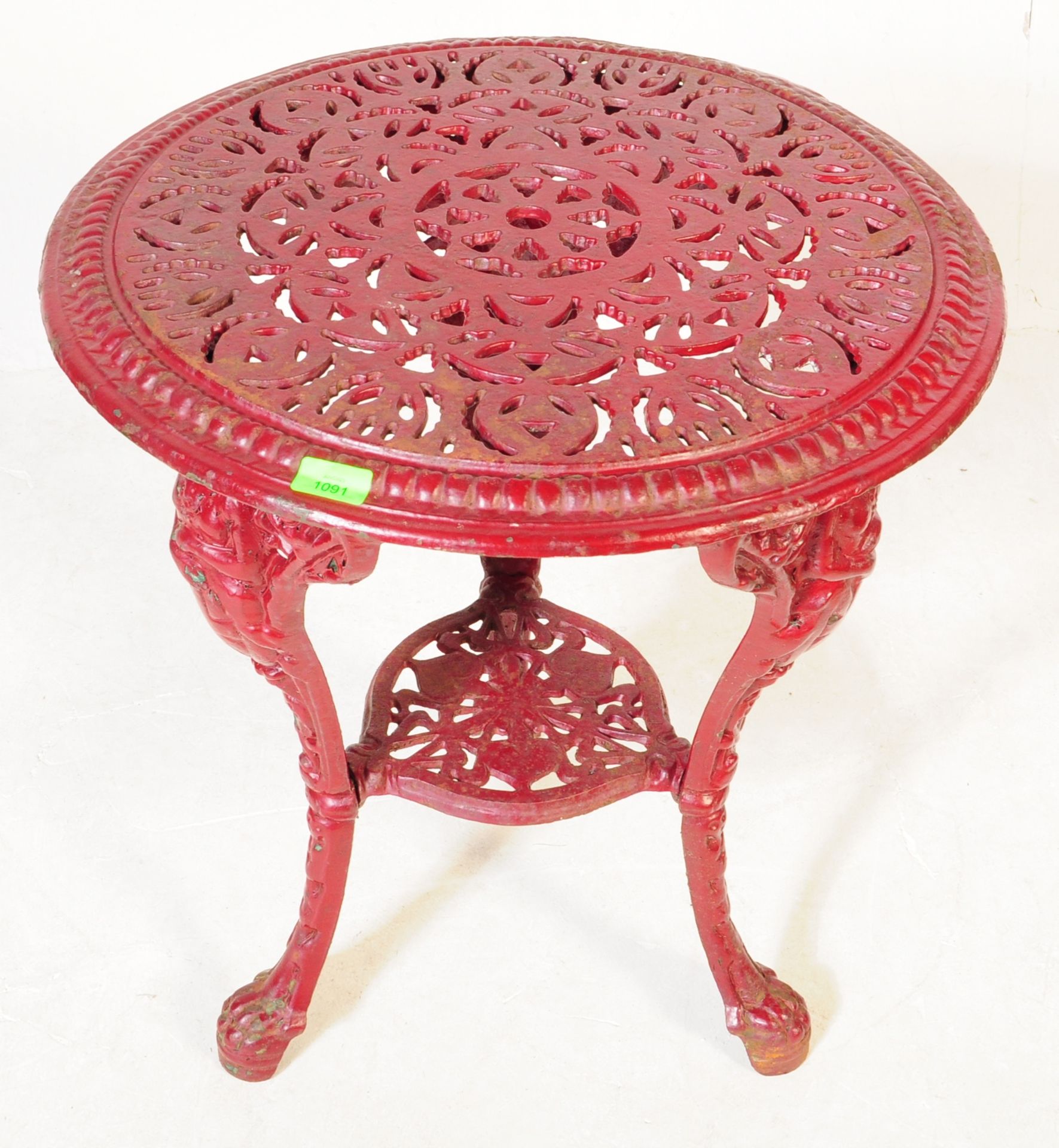 VICTORIAN PAINTED CAST IRON COALBROOKDALE STYLE GARDEN TABLE - Image 3 of 4