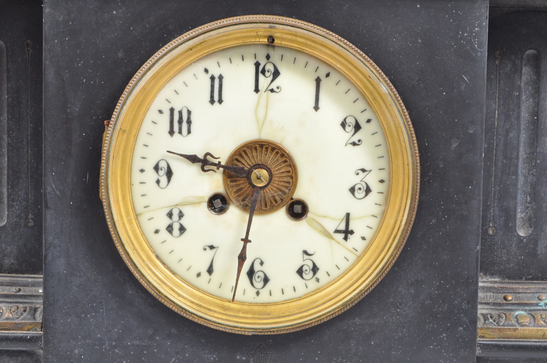 19TH CENTURY VICTORIAN SLATE MANTEL 8-DAY CLOCK - Image 6 of 7