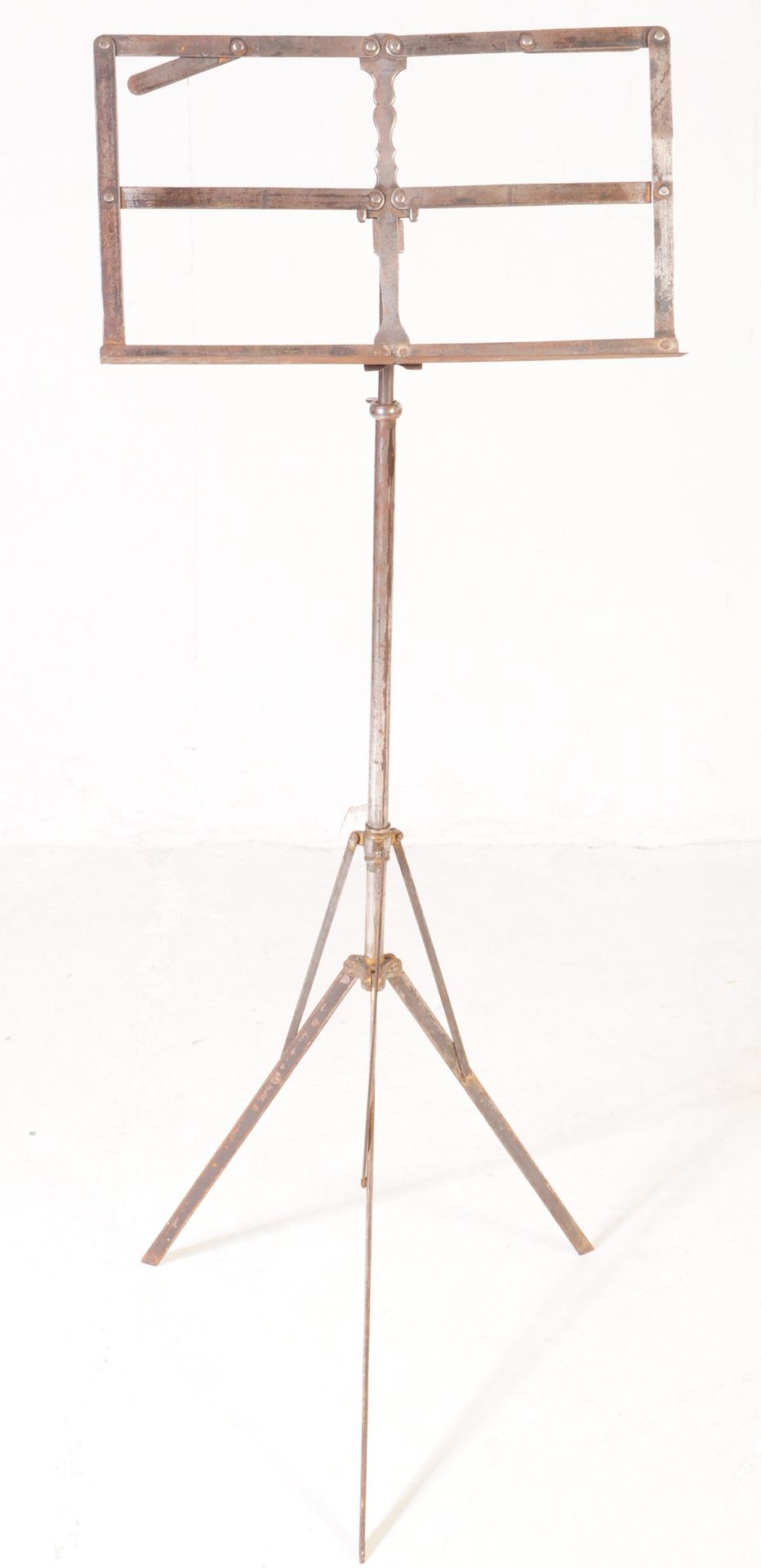 MID CENTURY ADJUSTABLE METAL MUSIC SHEET STAND - Image 2 of 5