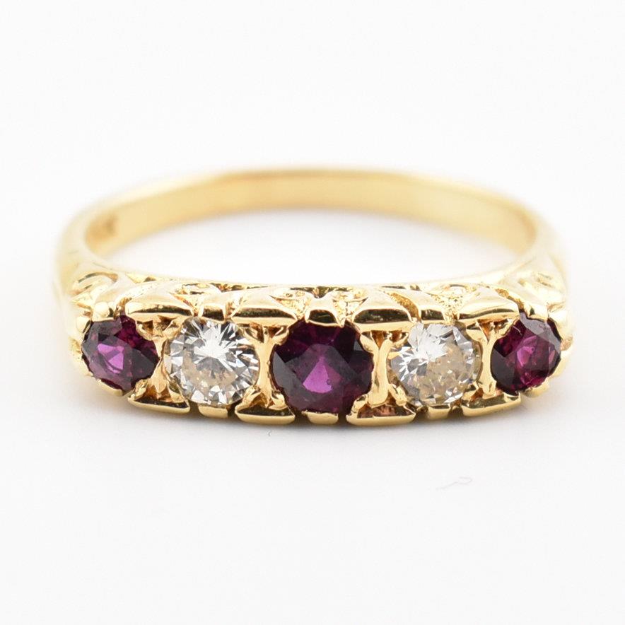 18CT GOLD RUBY & DIAMOND FIVE STONE RING - Image 2 of 7