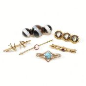 COLLECTION OF ASSORTED GOLD ANTIQUE & LATER BROOCH PINS