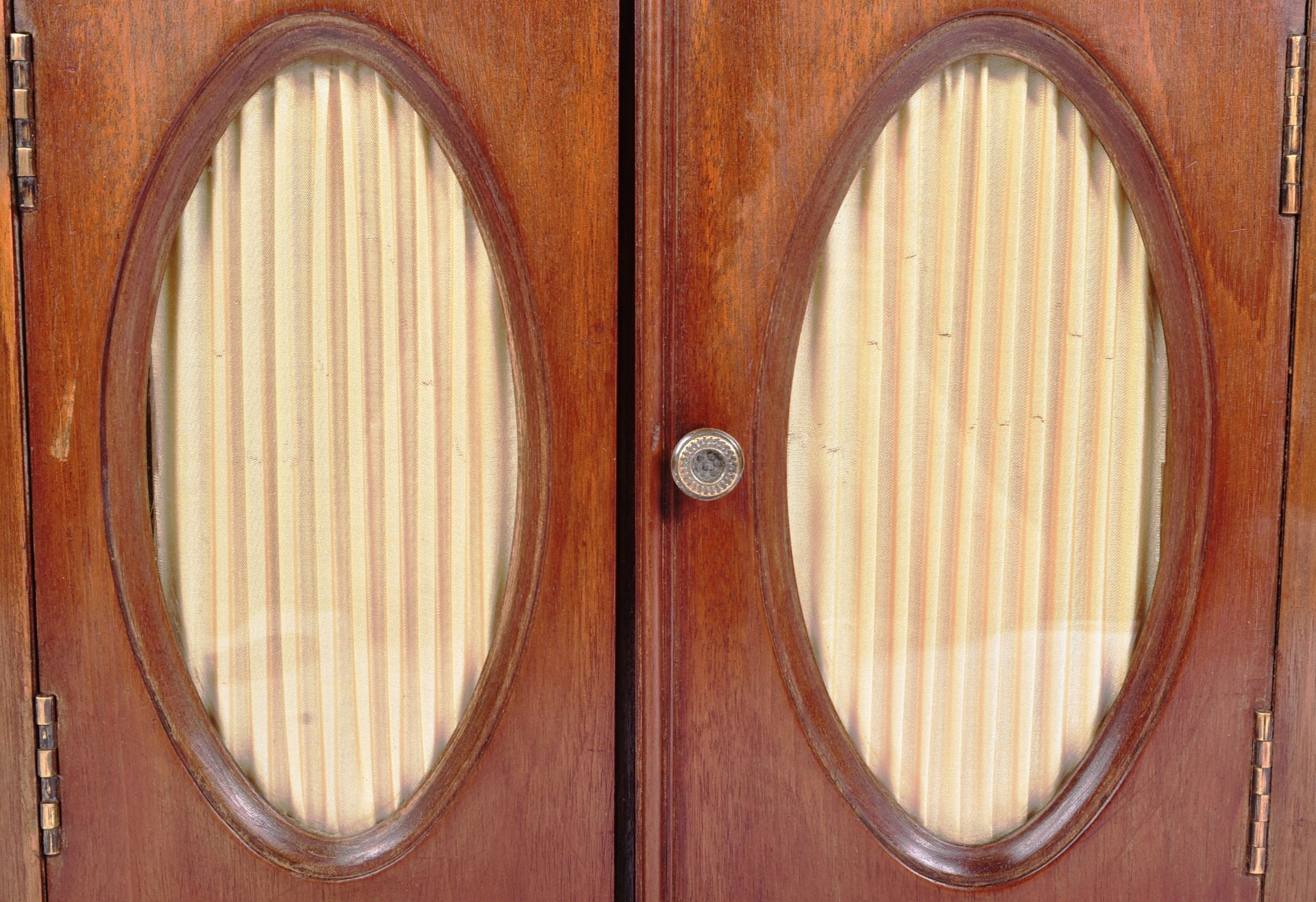 VICTORIAN 19TH CENTURY MAHOGANY CORNER CABINET - Image 4 of 5