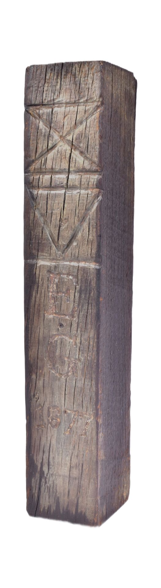 WITCH POST - 1677 DATED WITCHES POST W/CROSS OF ST ANDREW