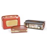 COLLECTION OF VINTAGE RETRO ROBERTS TRANSISTOR RADIOS