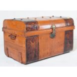 VINTAGE 20TH CENTURY TRAVEL TIN METAL SUITCASE TRUNK