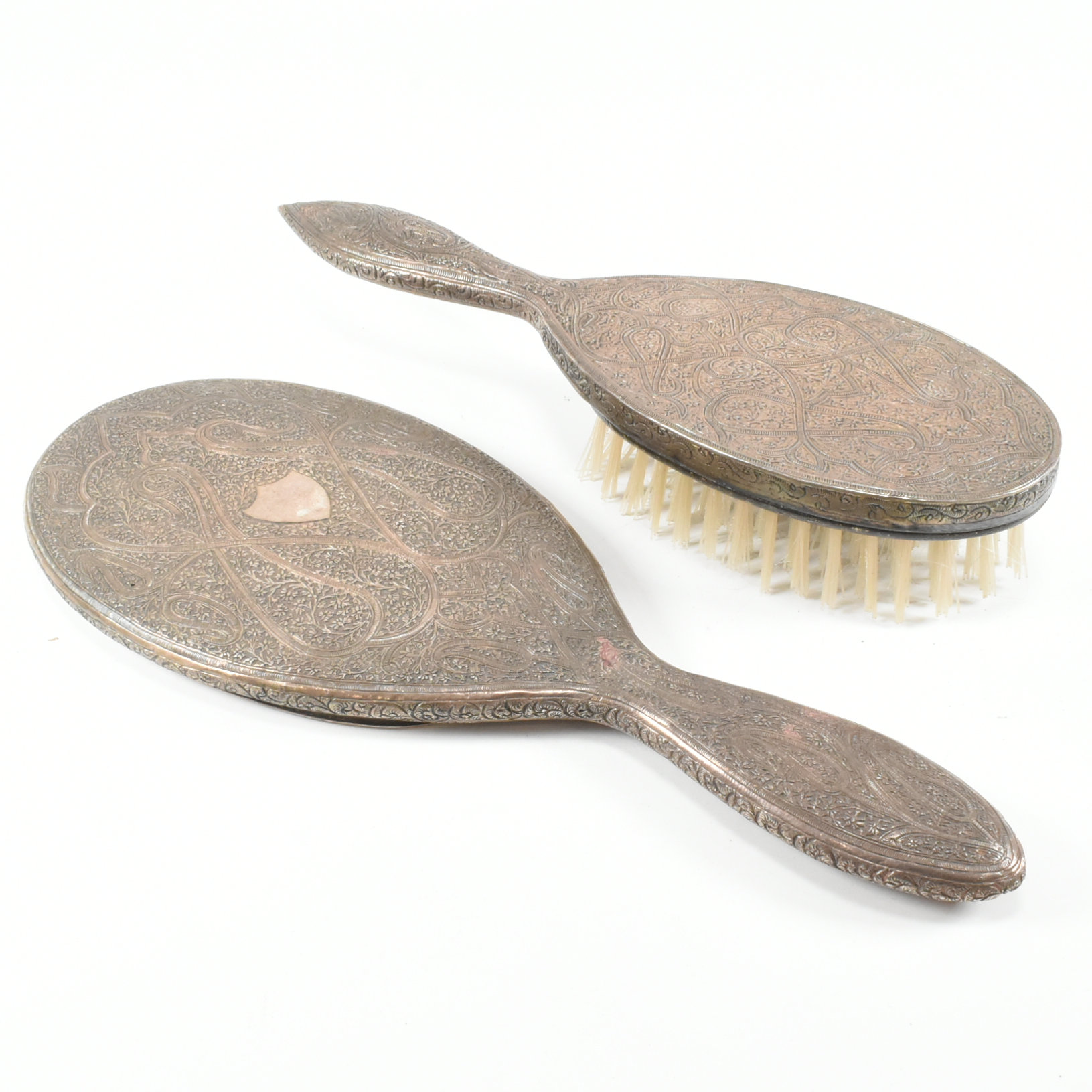20TH CENTURY WHITE METAL COVERED ANGLO COLONIAL VANITY DRESSING SET - Image 3 of 8