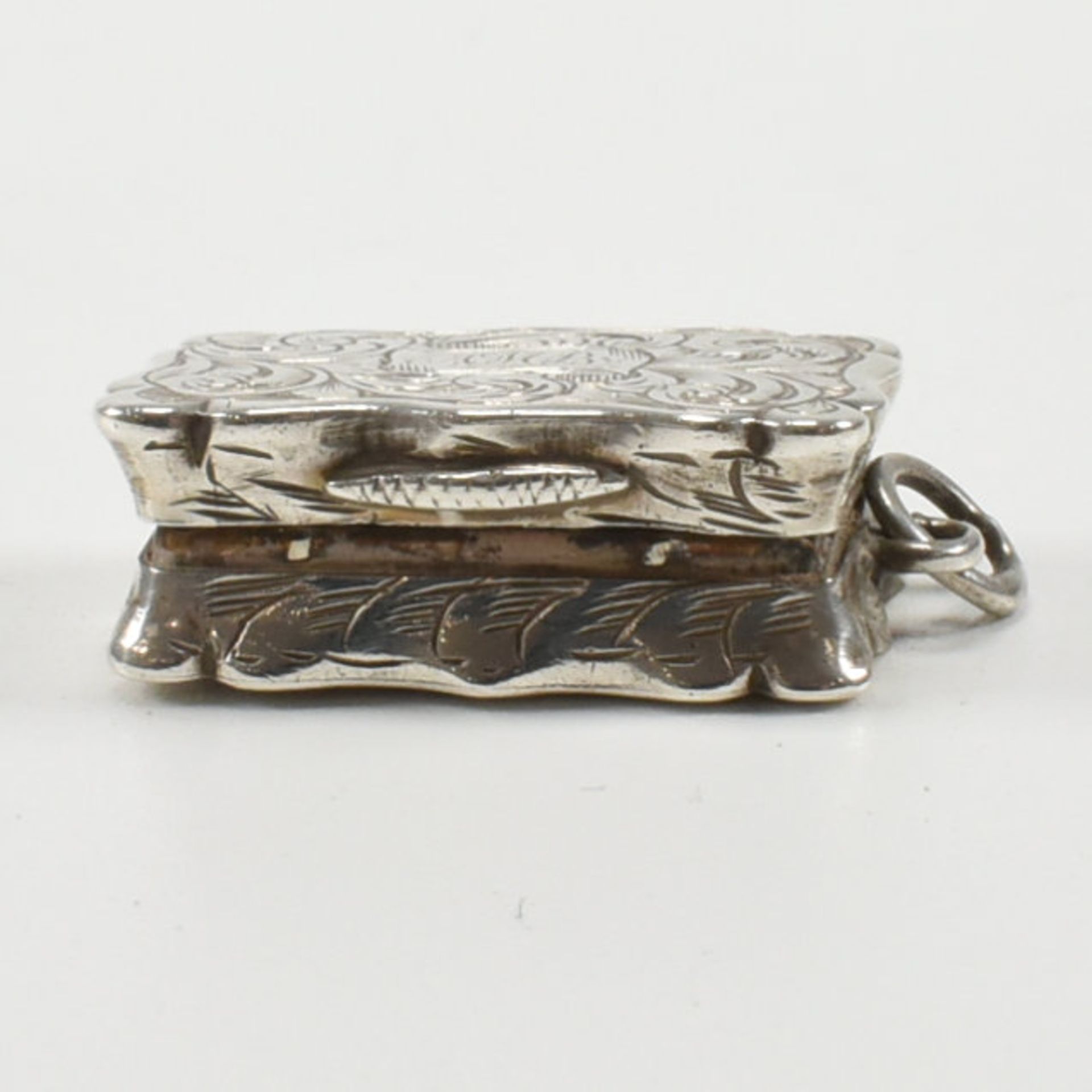 VICTORIAN HALLMARKED SILVER VINAIGRETTE - Image 10 of 16