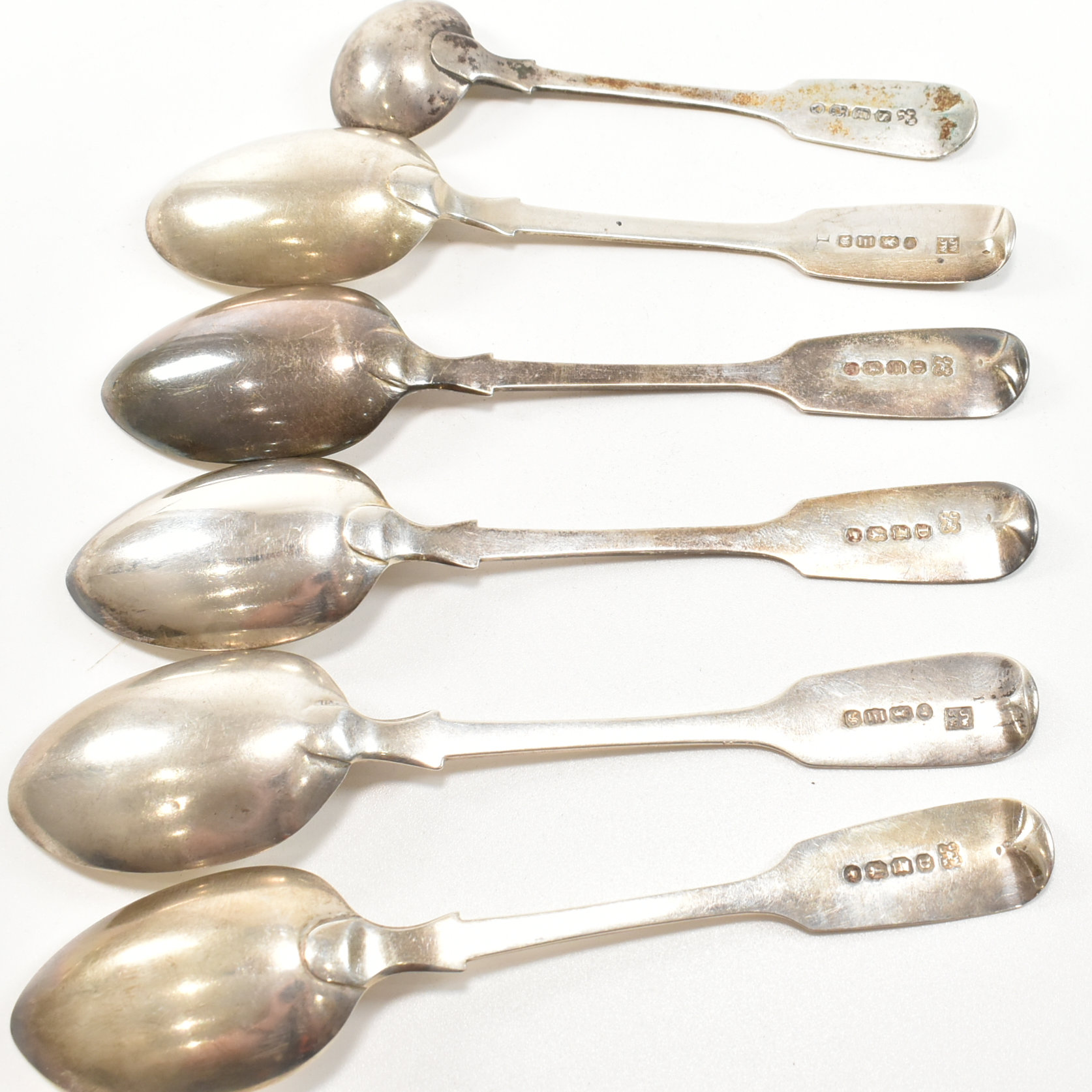 COLLECTION OF 12 VICTORIAN HALLMARKED SILVER TEA SPOONS - Image 6 of 8