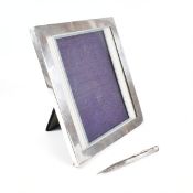 GEORGE VI HALLMARKED SILVER PROPELLING PENCIL & GEORGE v PICTURE FRAME