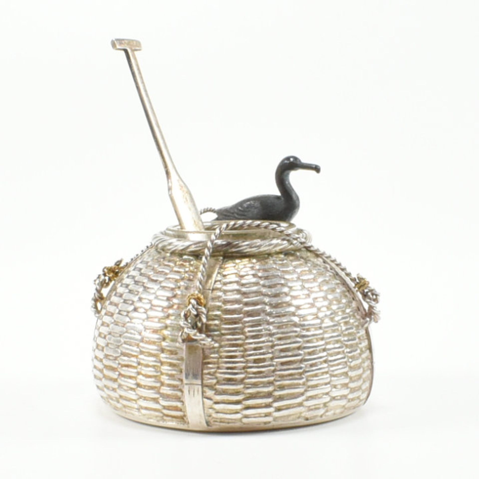 STERLING SILVER NOVELTY BASKET SALT DISH - Image 5 of 11