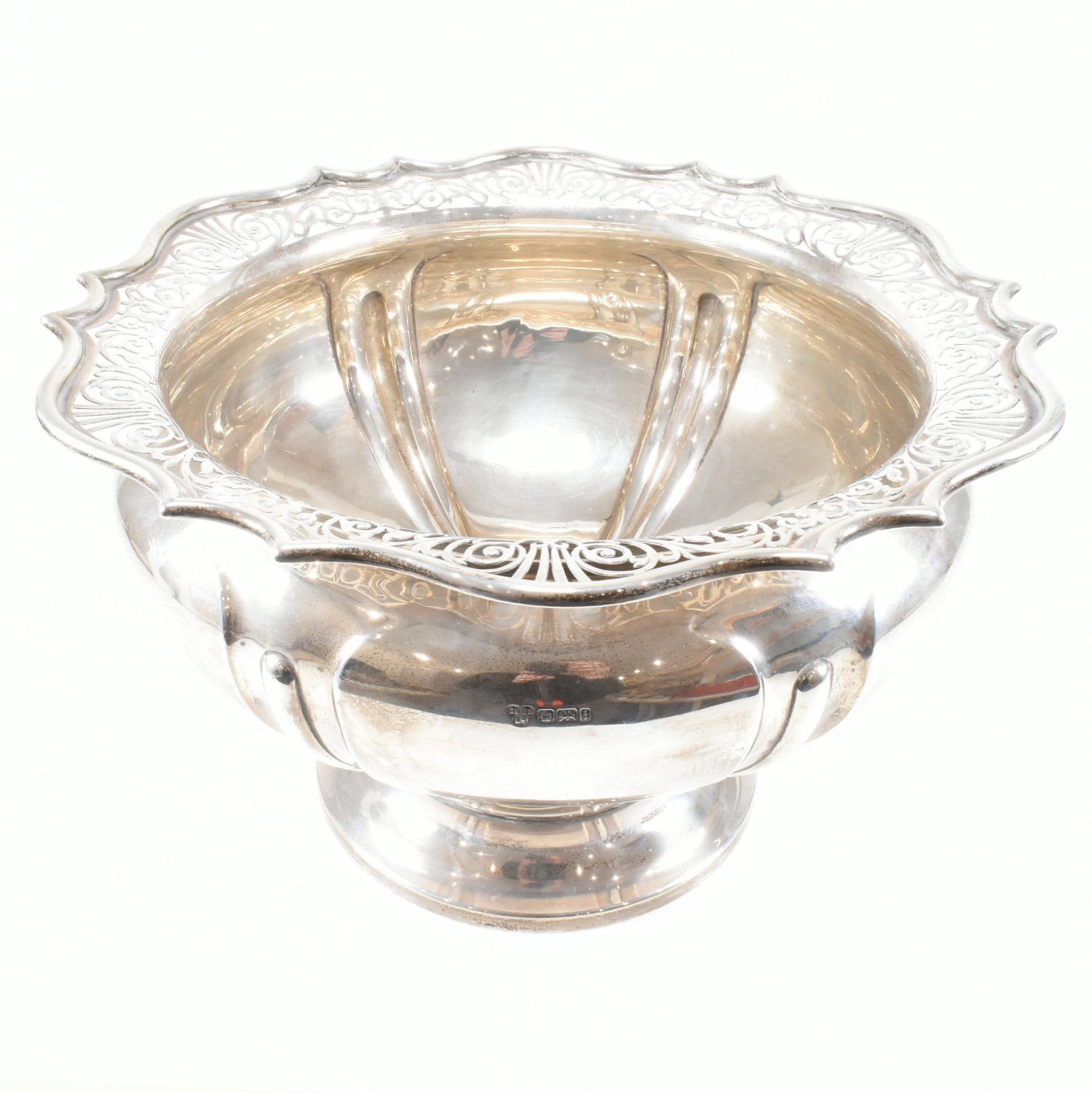 GEORGE V HALLMARKED SILVER PUNCH BOWL - Image 8 of 18