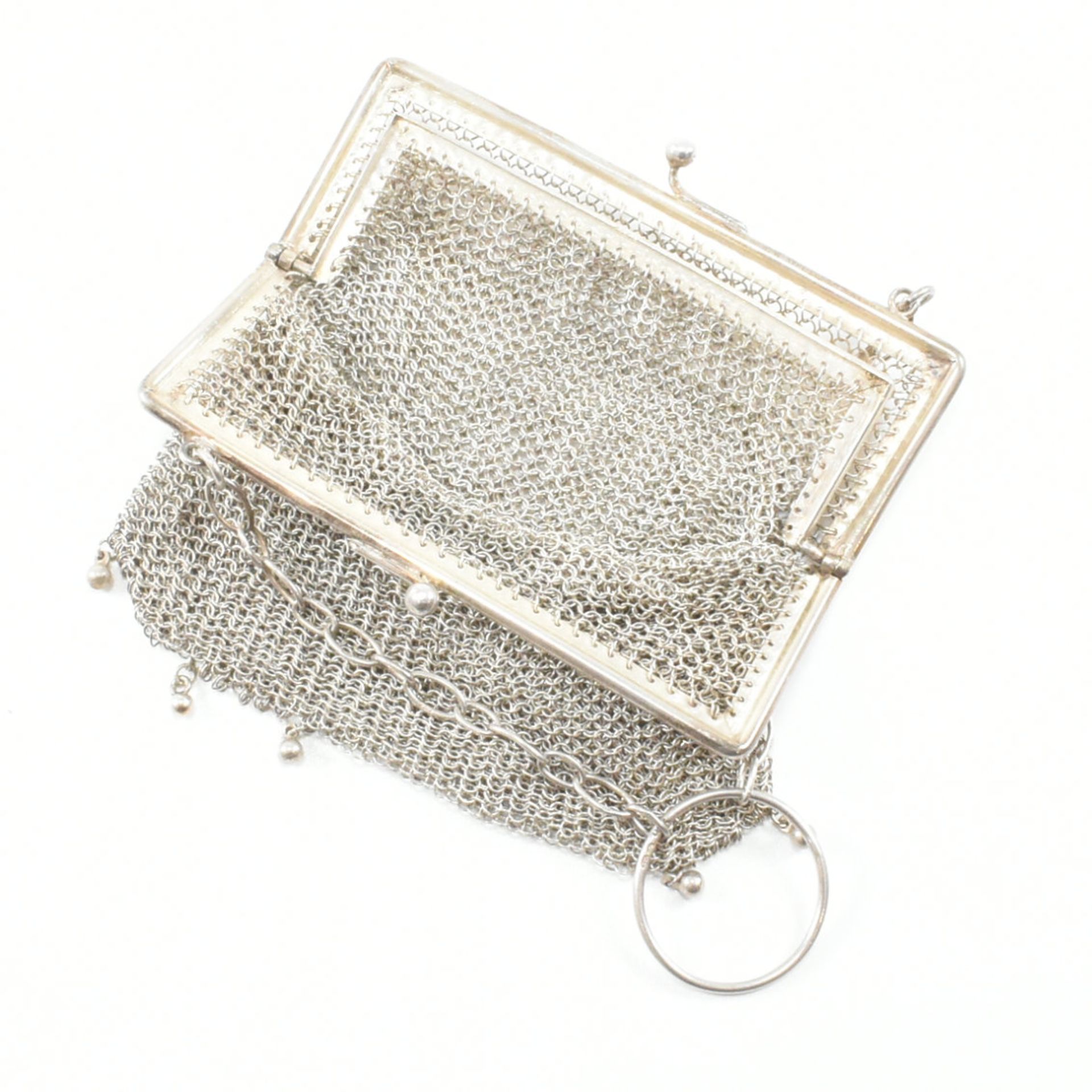 GEORGE V HALLMARKED SILVER MESH PURSE - Image 5 of 10