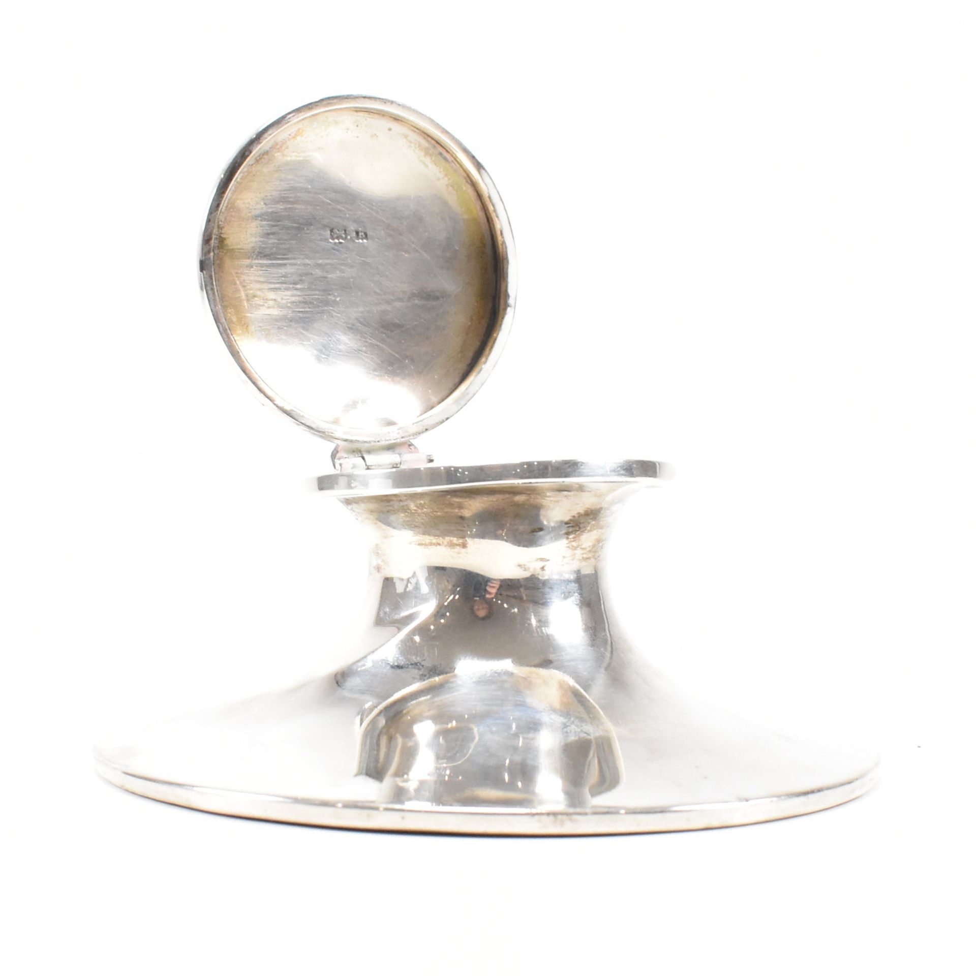 1930S SILVER HALLMARKED CAPSTAN INKWELL - Image 7 of 11