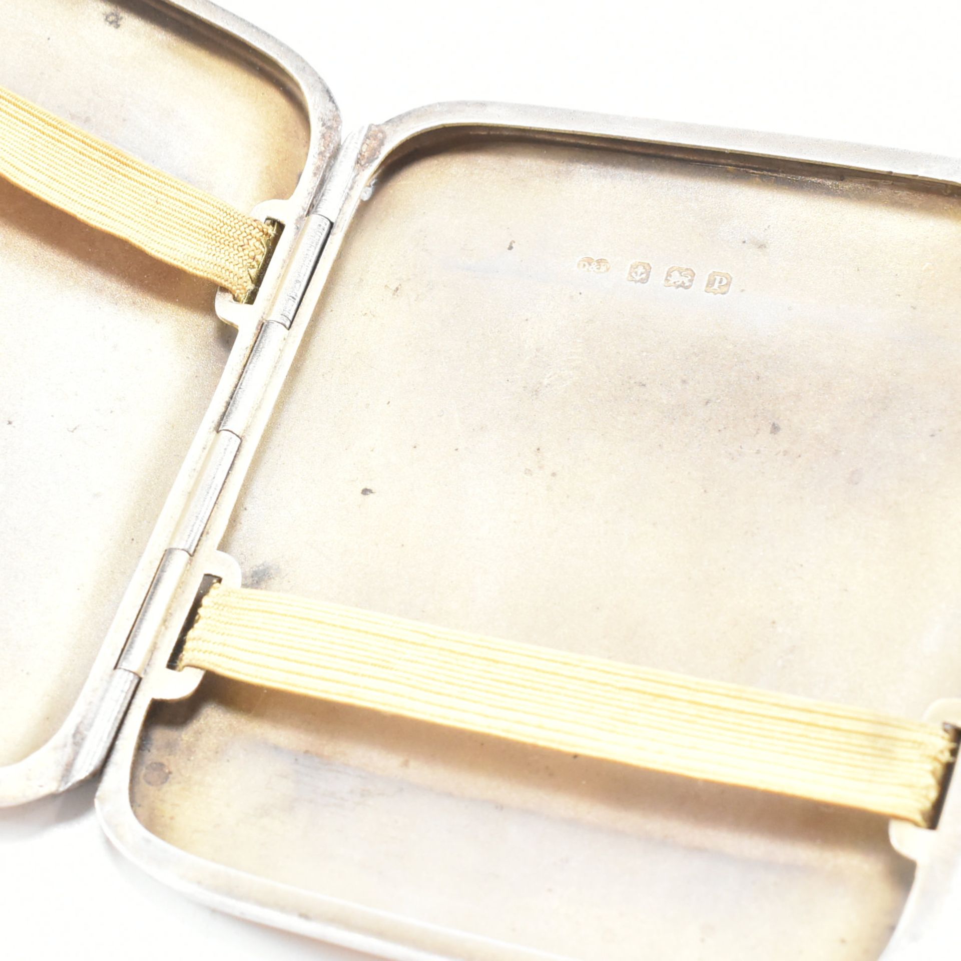 COLLECTION OF EARLY 20TH CENTURY ART DECO HALLMARKED SILVER CIGARETTE & VESTA CASE - Image 6 of 14