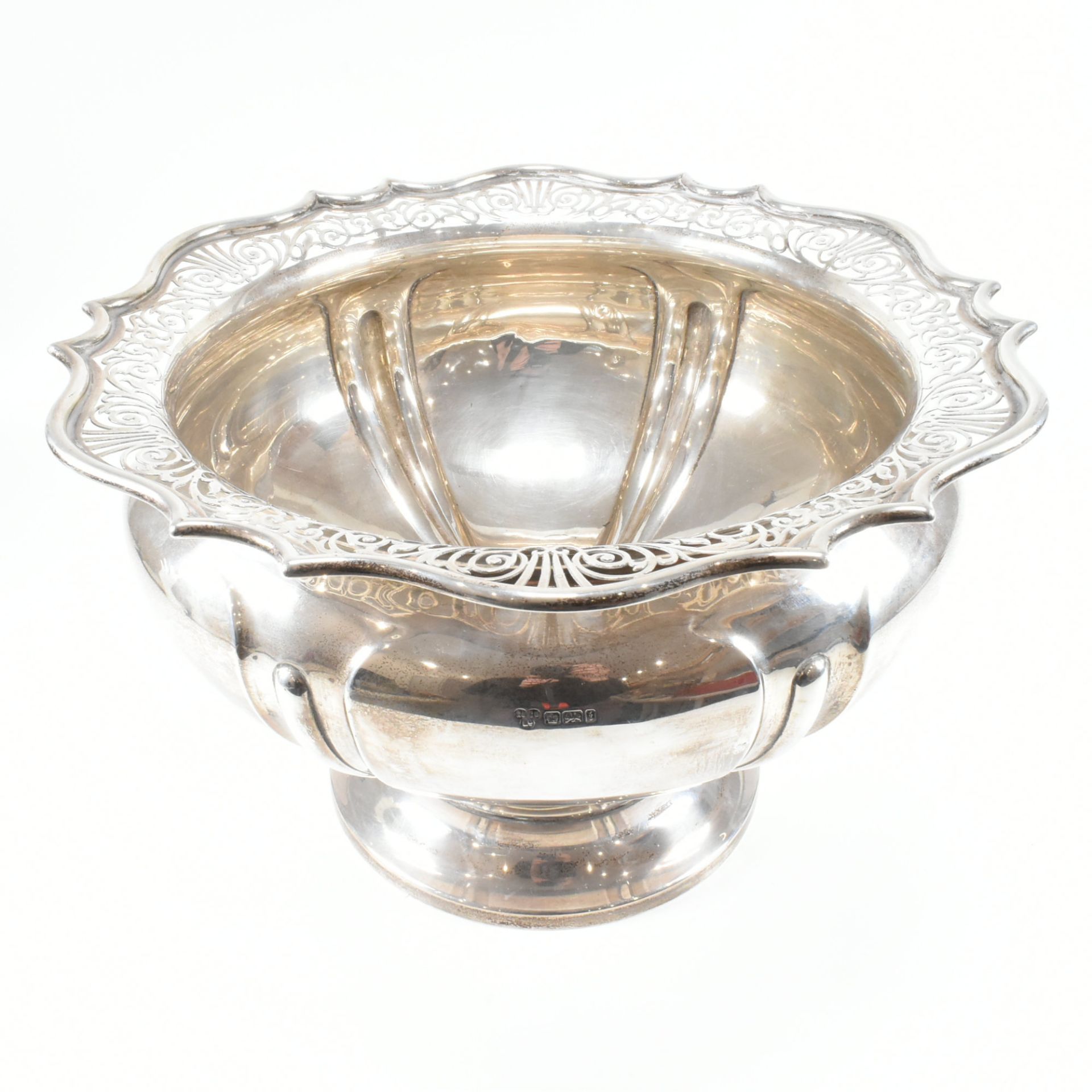 GEORGE V HALLMARKED SILVER PUNCH BOWL - Image 9 of 18