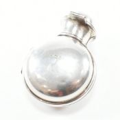 VICTORIAN SILVER SCENT BOTTLE CASE WITH GLASS BOTTLE