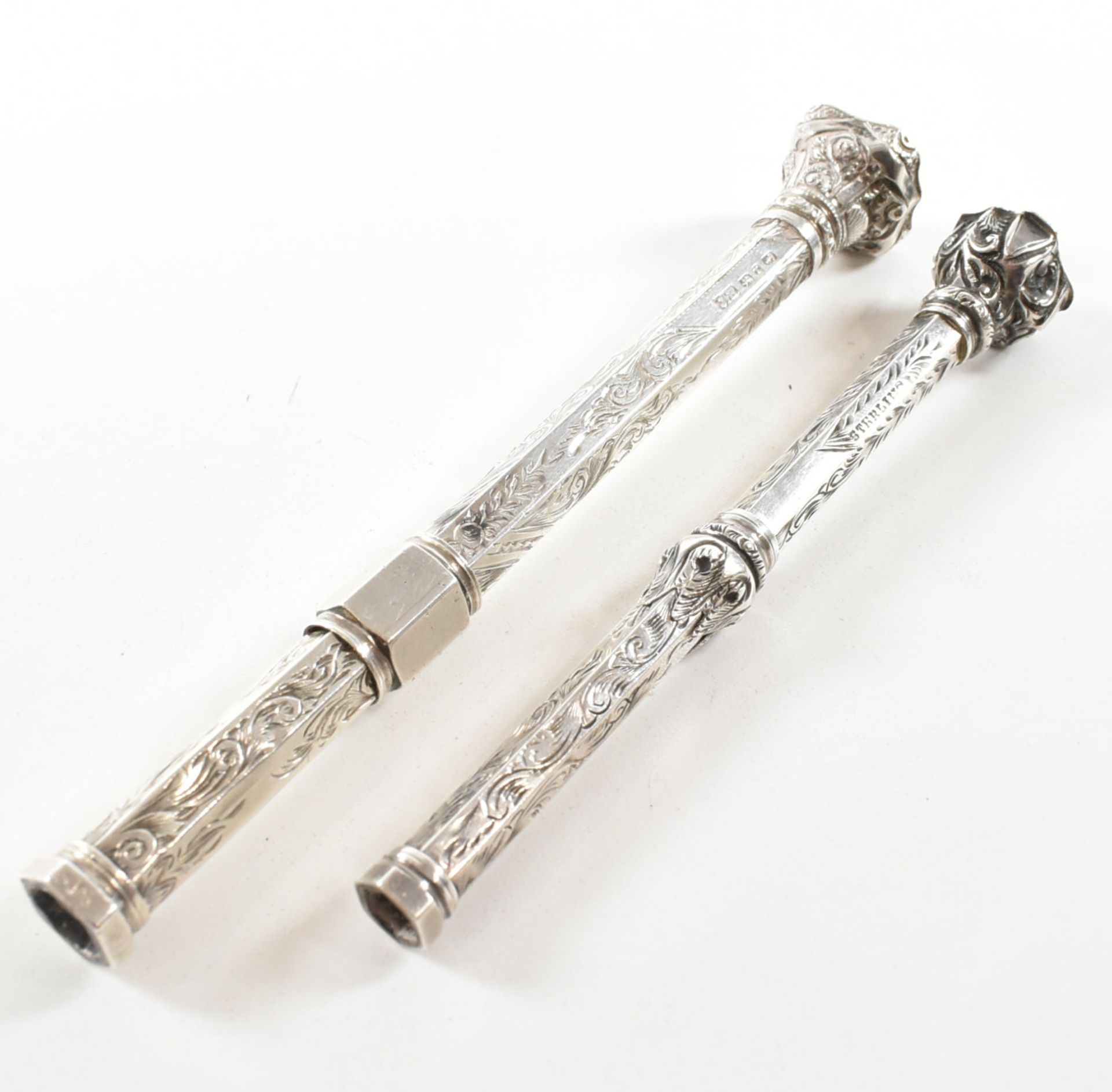 TWO SILVER PROPELLING PENCILS WITH BLOODSTONE SEALS - Bild 9 aus 10