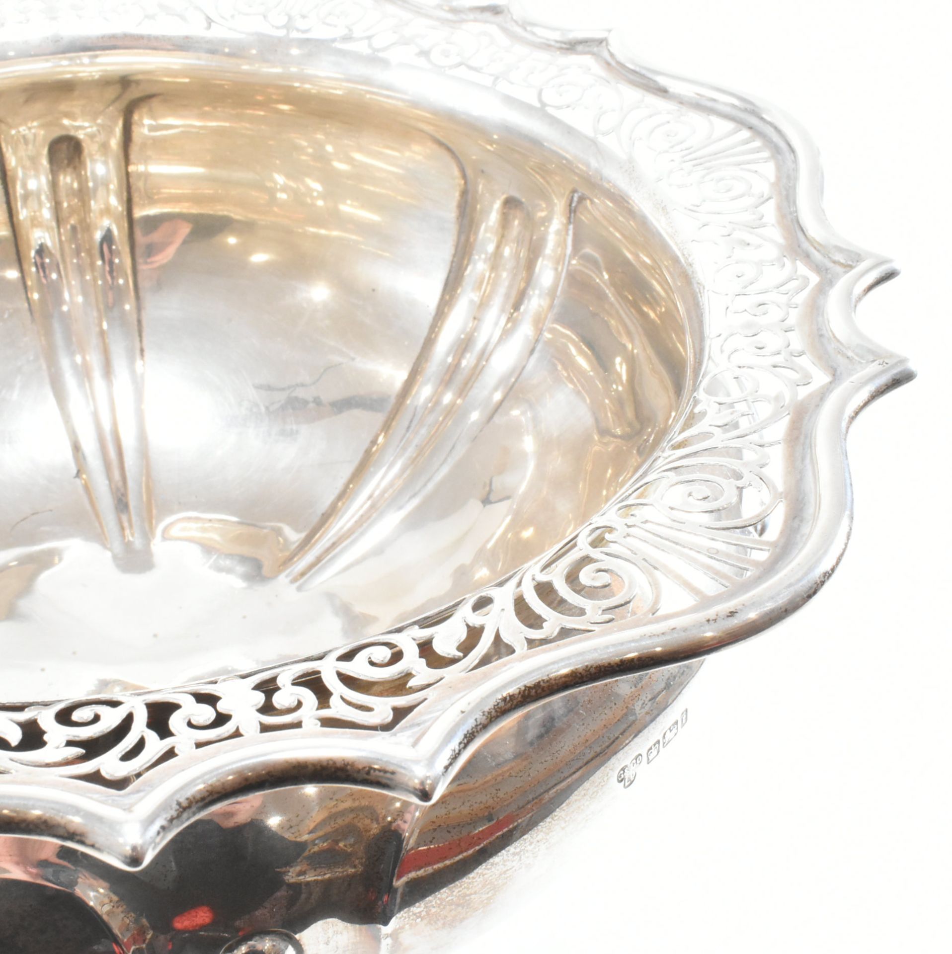 GEORGE V HALLMARKED SILVER PUNCH BOWL - Image 18 of 18