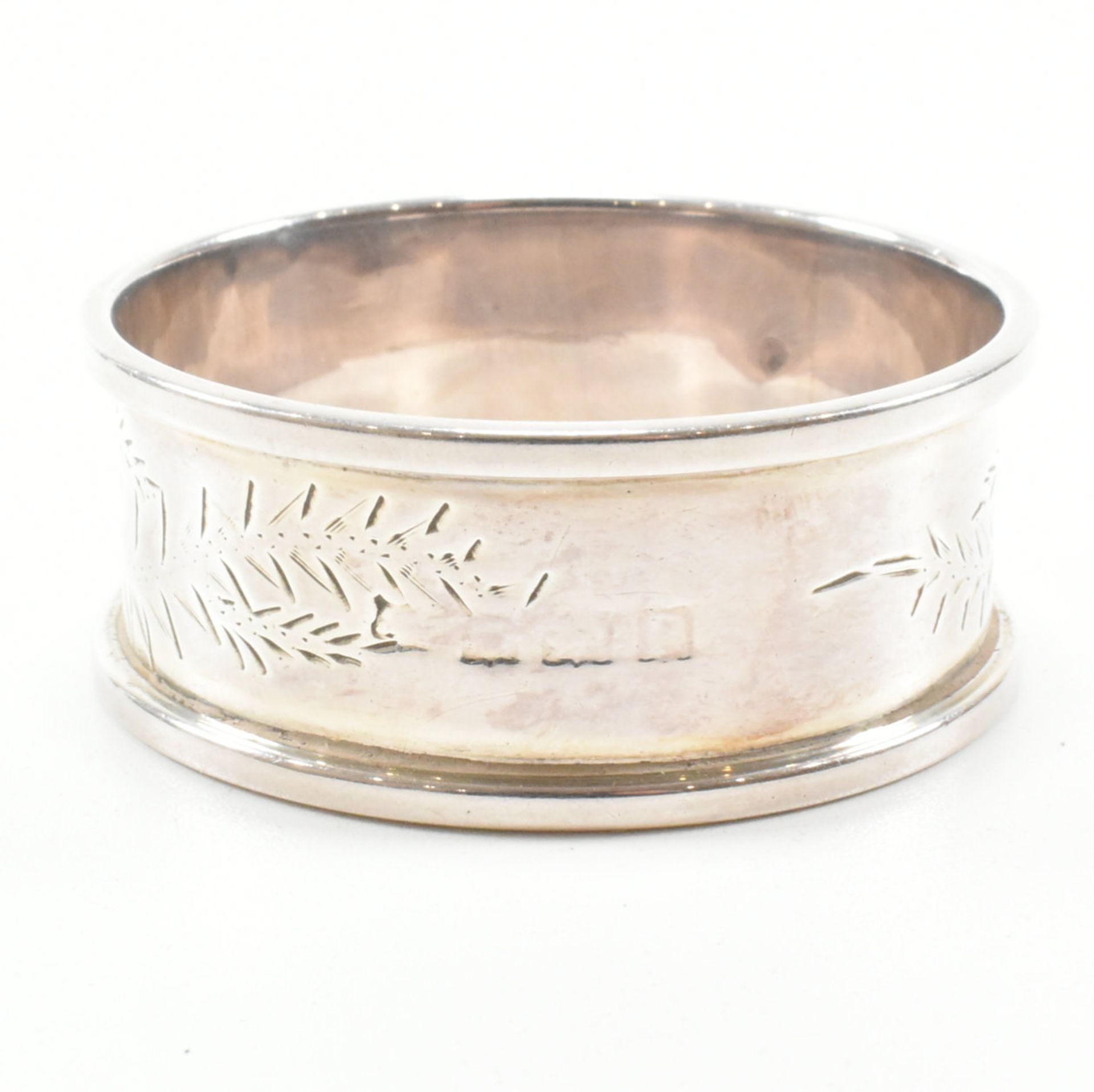 FIVE HALLMARKED SILVER NAPKIN RINGS - Image 12 of 13