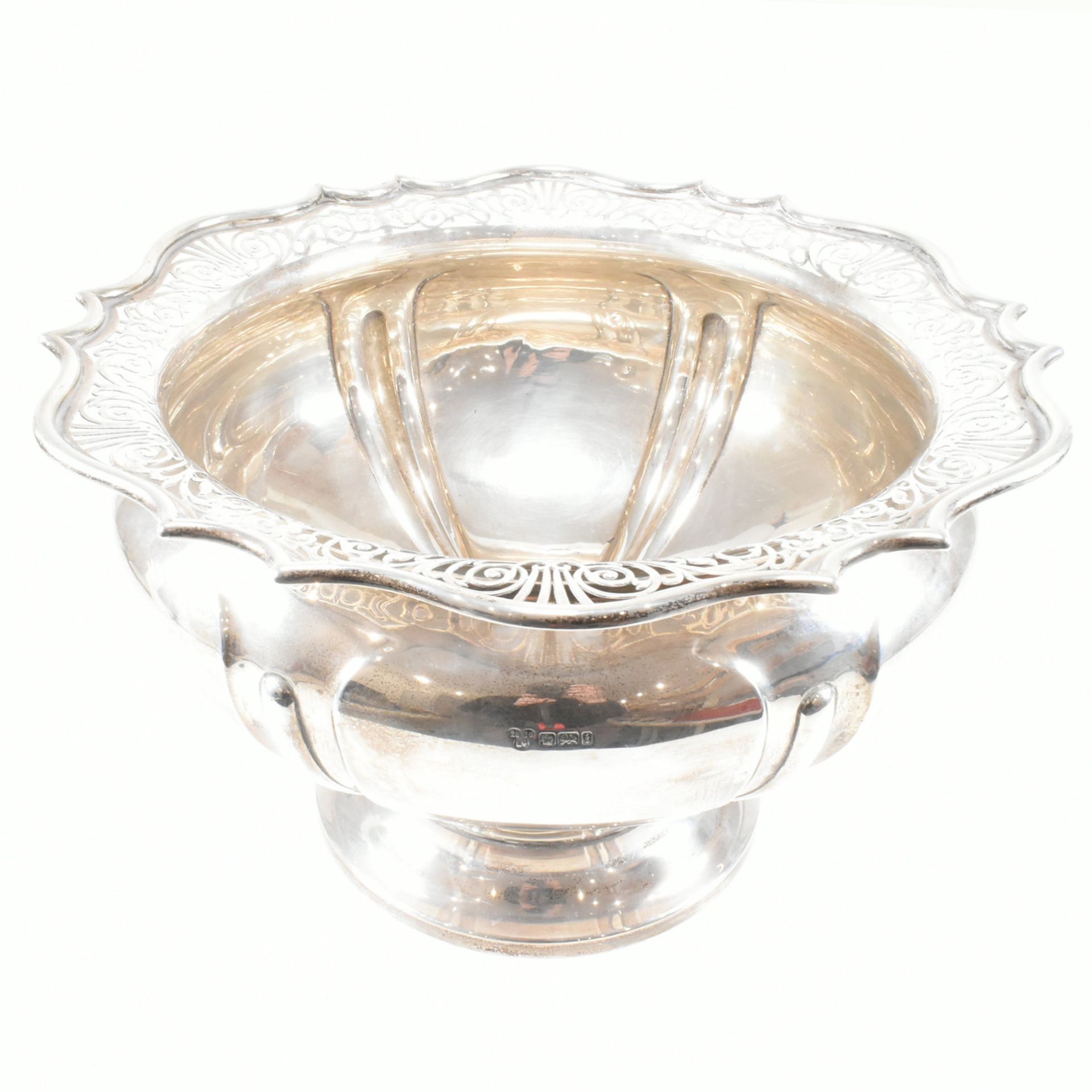 GEORGE V HALLMARKED SILVER PUNCH BOWL - Image 7 of 18