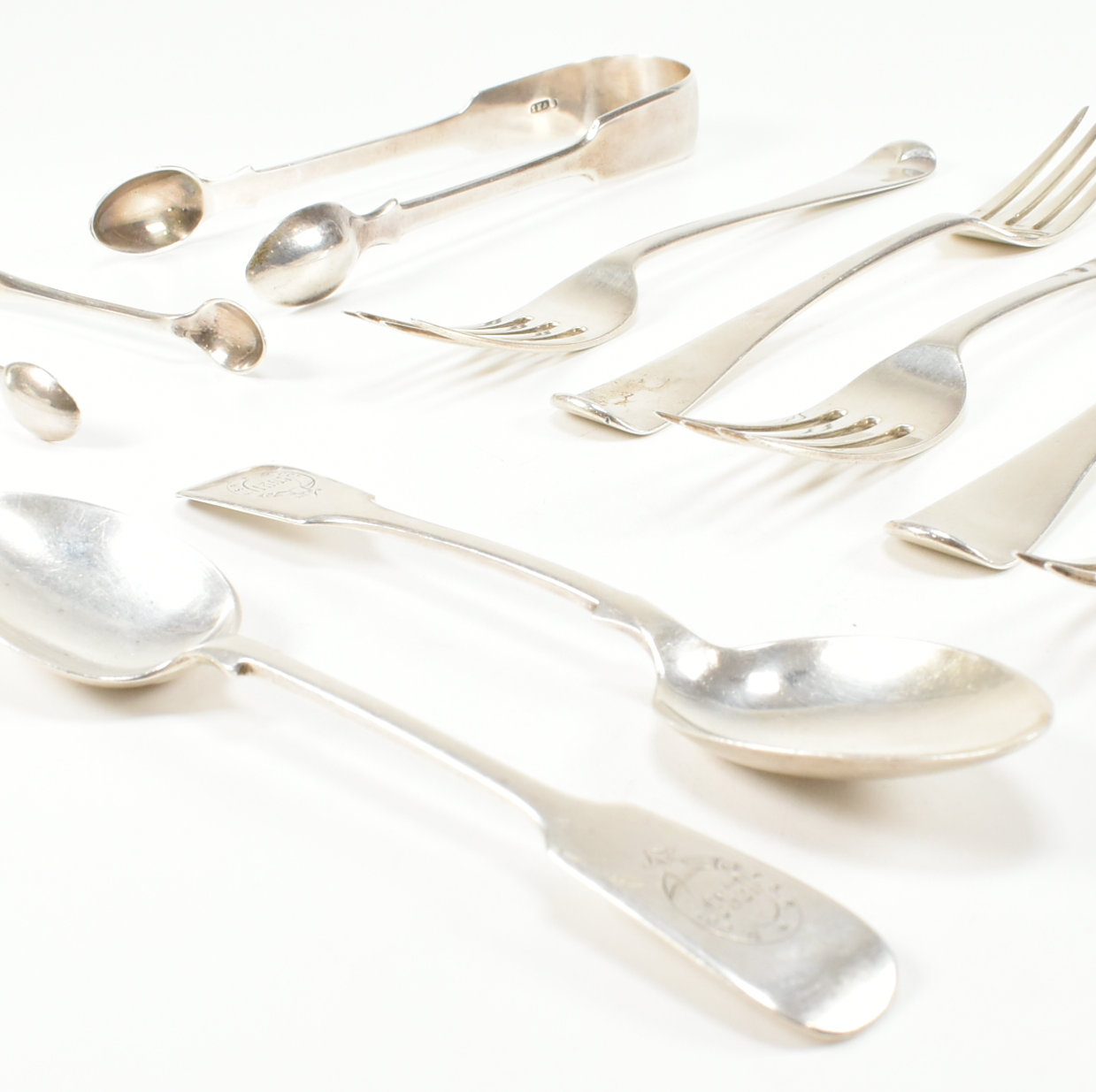 COLLECTION OF ASSORTED VICTORIAN HALLMARKED SILVER CUTLERY - Image 14 of 14