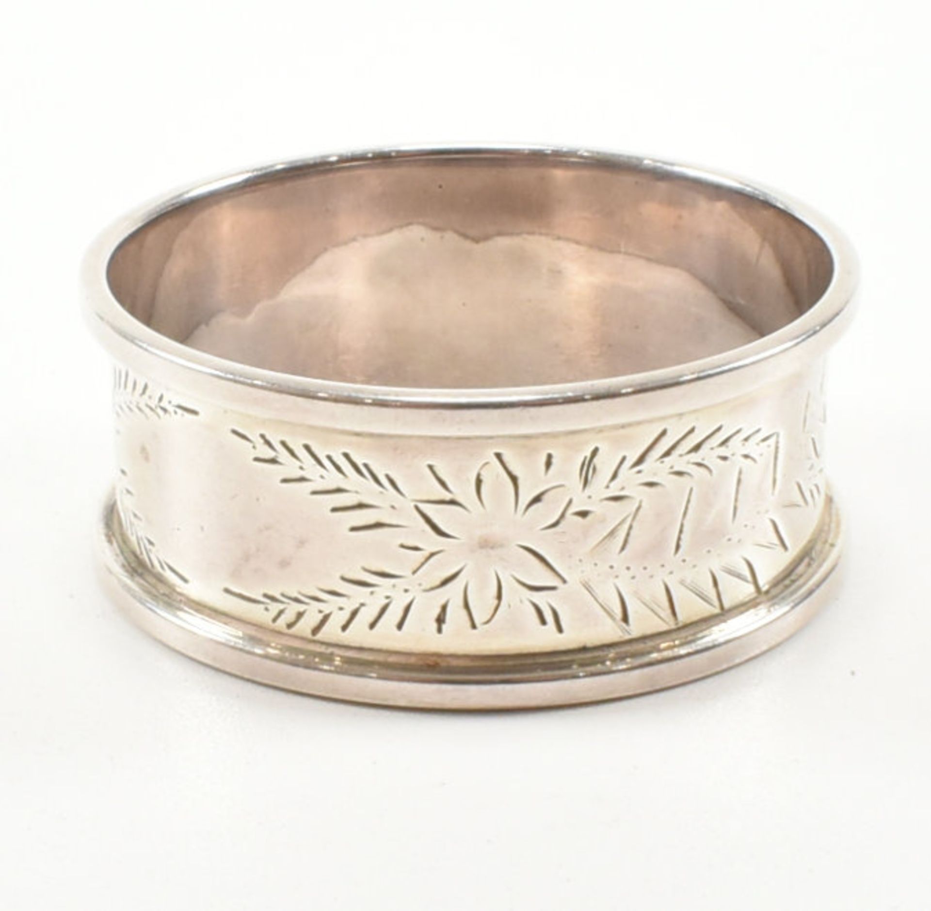 FIVE HALLMARKED SILVER NAPKIN RINGS - Image 11 of 13