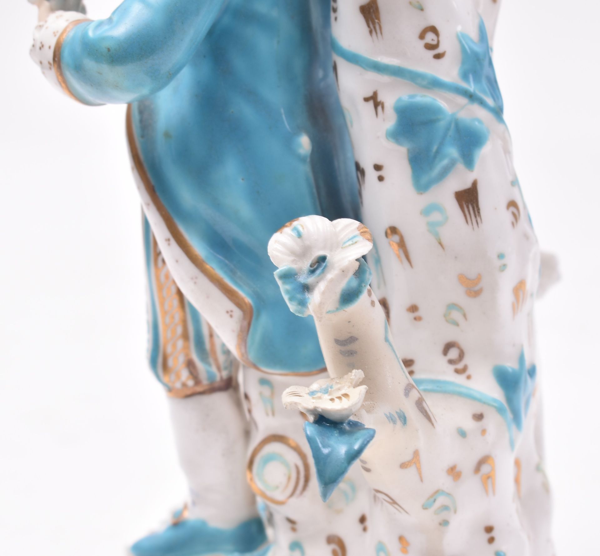 EARLY 19TH CENTURY CONTINENTAL GERMAN PORCELAIN FIGURE - Image 4 of 7