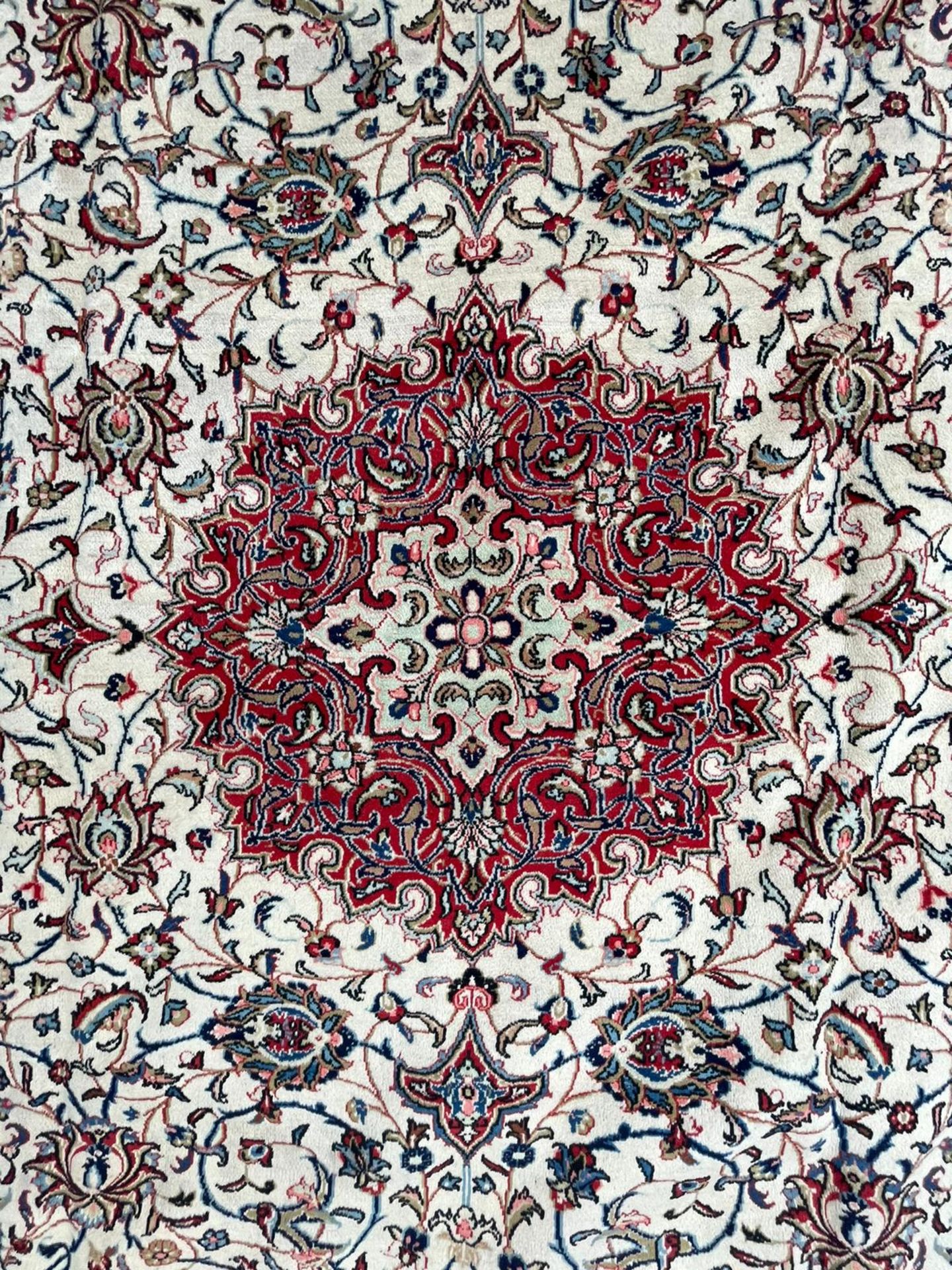 EARLY 20TH CENTURY NORTH WEST PERSIAN SAROUK FLOOR CARPET - Bild 2 aus 7