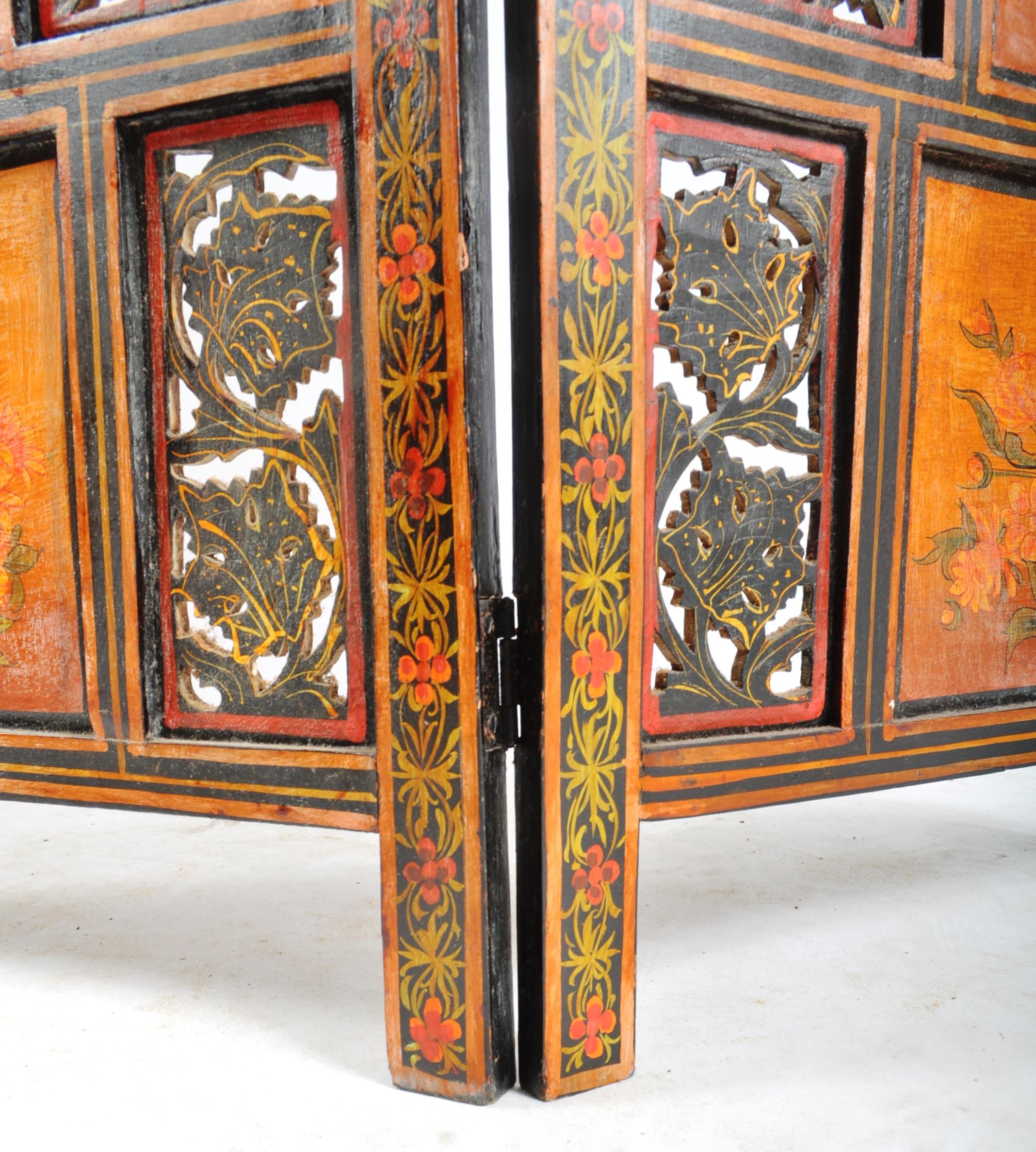 ANGLO COLONIAL TWO FOLD PAINTED DISCRETION SCREEN - Image 4 of 5