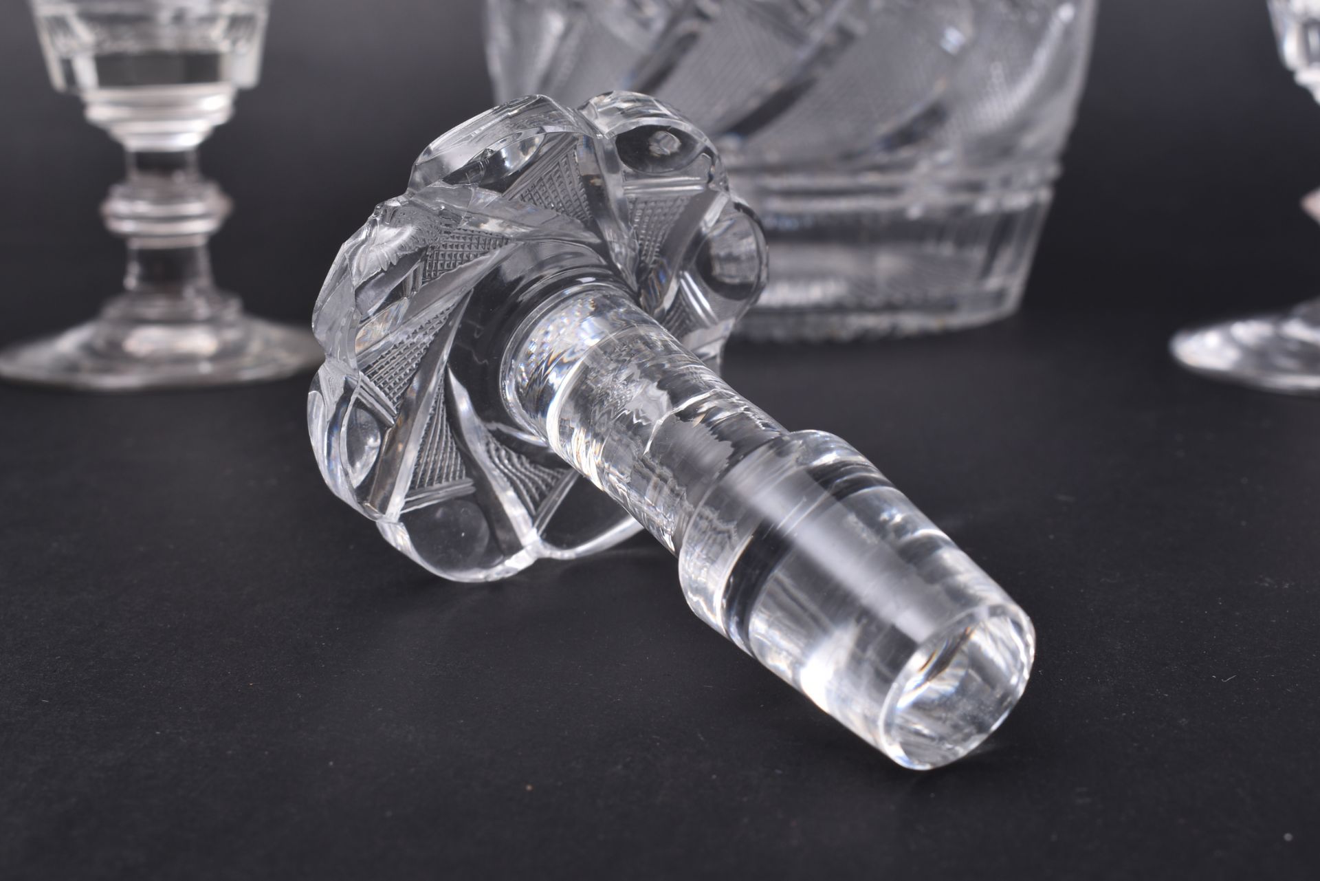 EARLY 19TH CENTURY CLARET JUG WITH 6 CUT GLASS DRAM GLASSES - Image 6 of 6