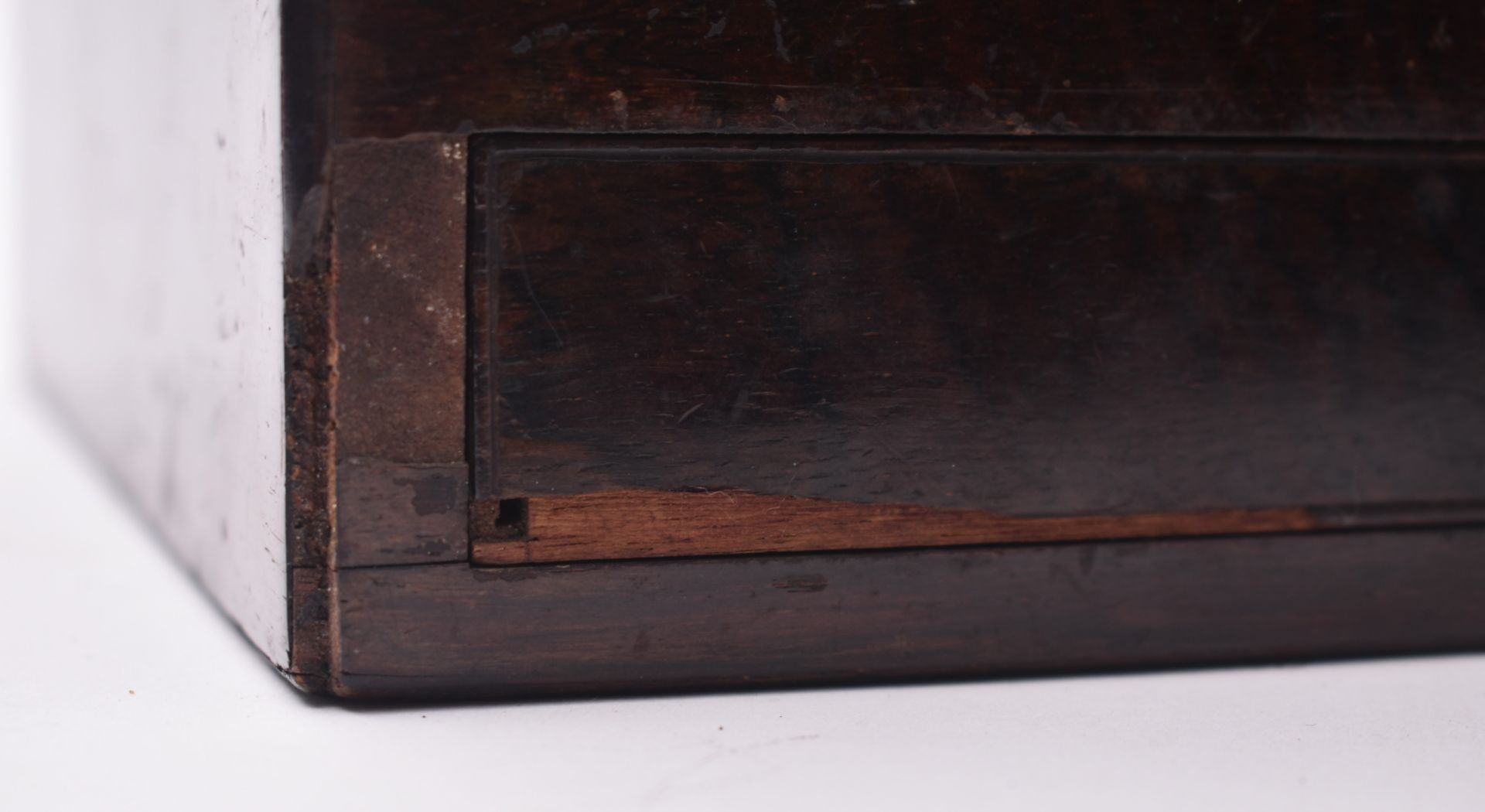 19TH CENTURY ROSEWOOD AND SILVER PLATE LADIES VANITY BOX - Image 8 of 10