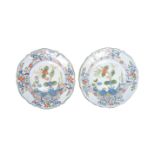 PAIR 20TH CENTURY ITALIAN MAJOLICA ' GAROFANO ' PLATES