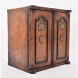 LATE VICTORIAN OAK HUMIDOR TABLE SMOKING - SMOKERS CABINET