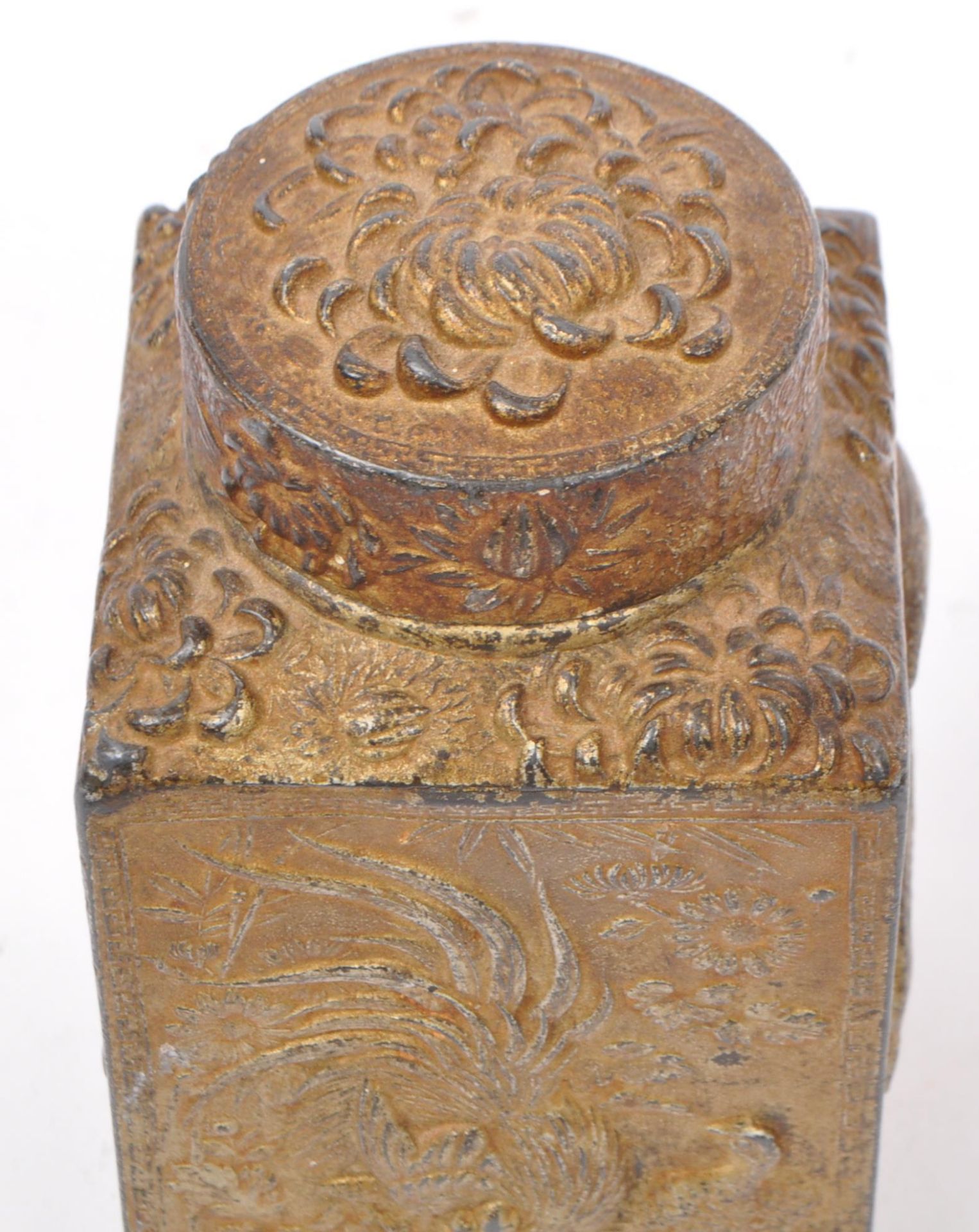 1920S CHINESE GILDED METAL TEA CADDY - BIRD VIGNETTES - Image 6 of 7