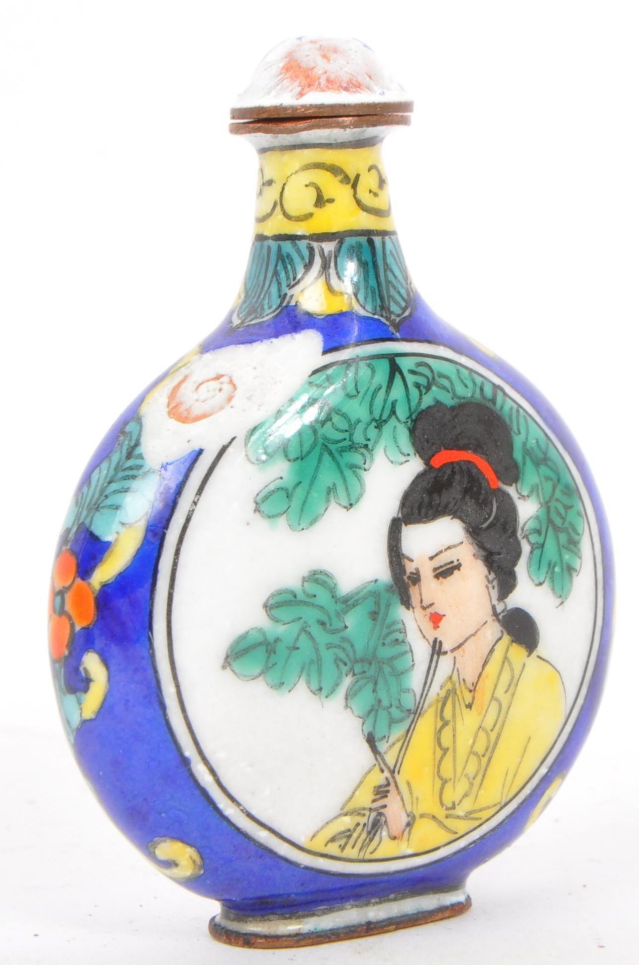 COLLECTION OF CHINESE PORCELAIN & ENAMEL SCENT BOTTLES - Image 4 of 9