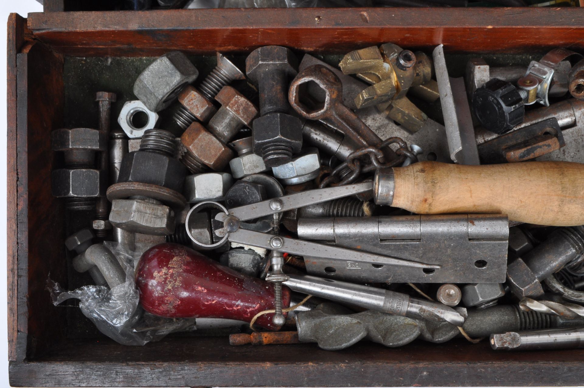 WORLD WAR 2 RAF MAHOGANY FOUR TIER TOOL BOX - Image 6 of 8