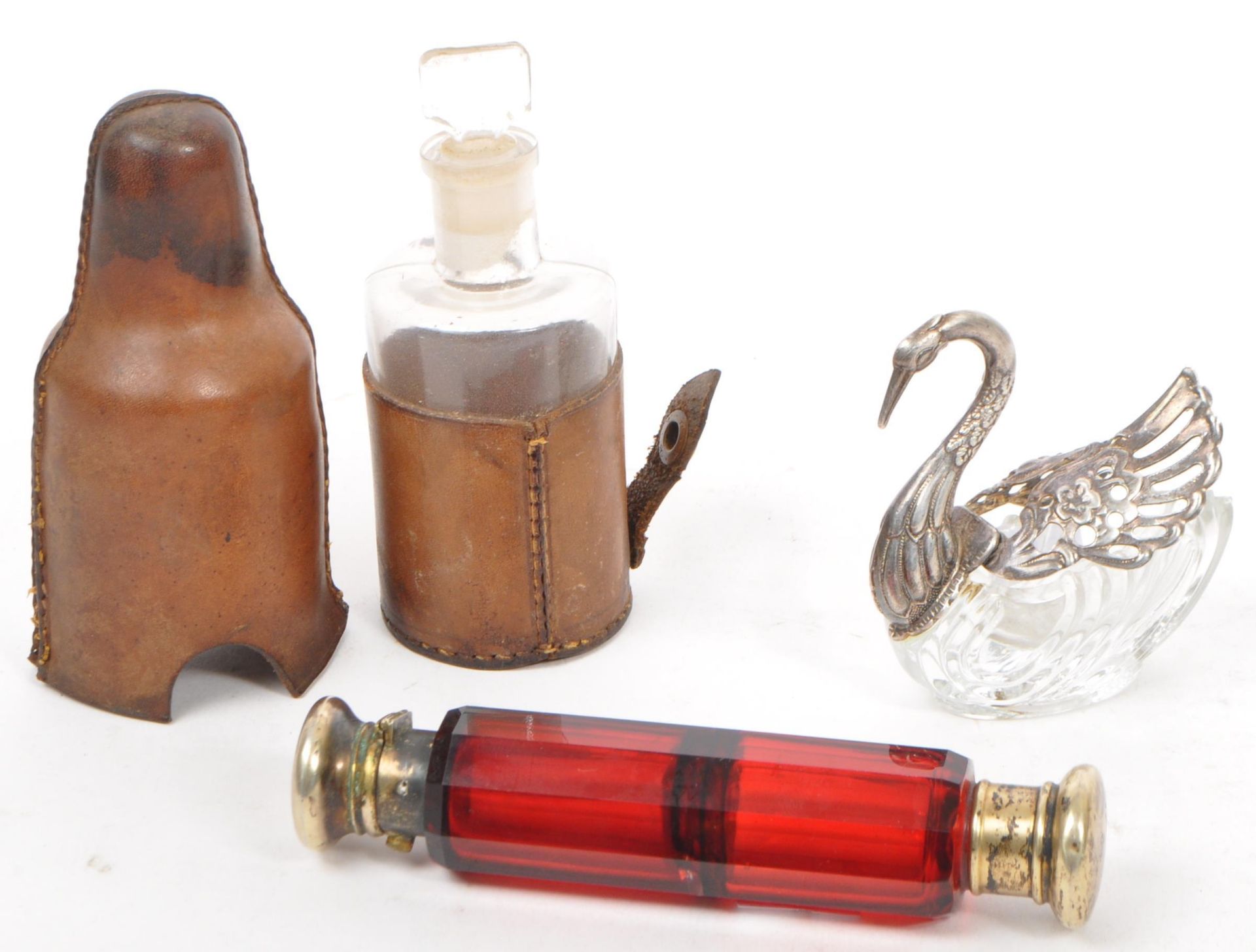 VICTORIAN 19TH CENTURY GLASS & WHITE METAL SWAN SALT HOLDER