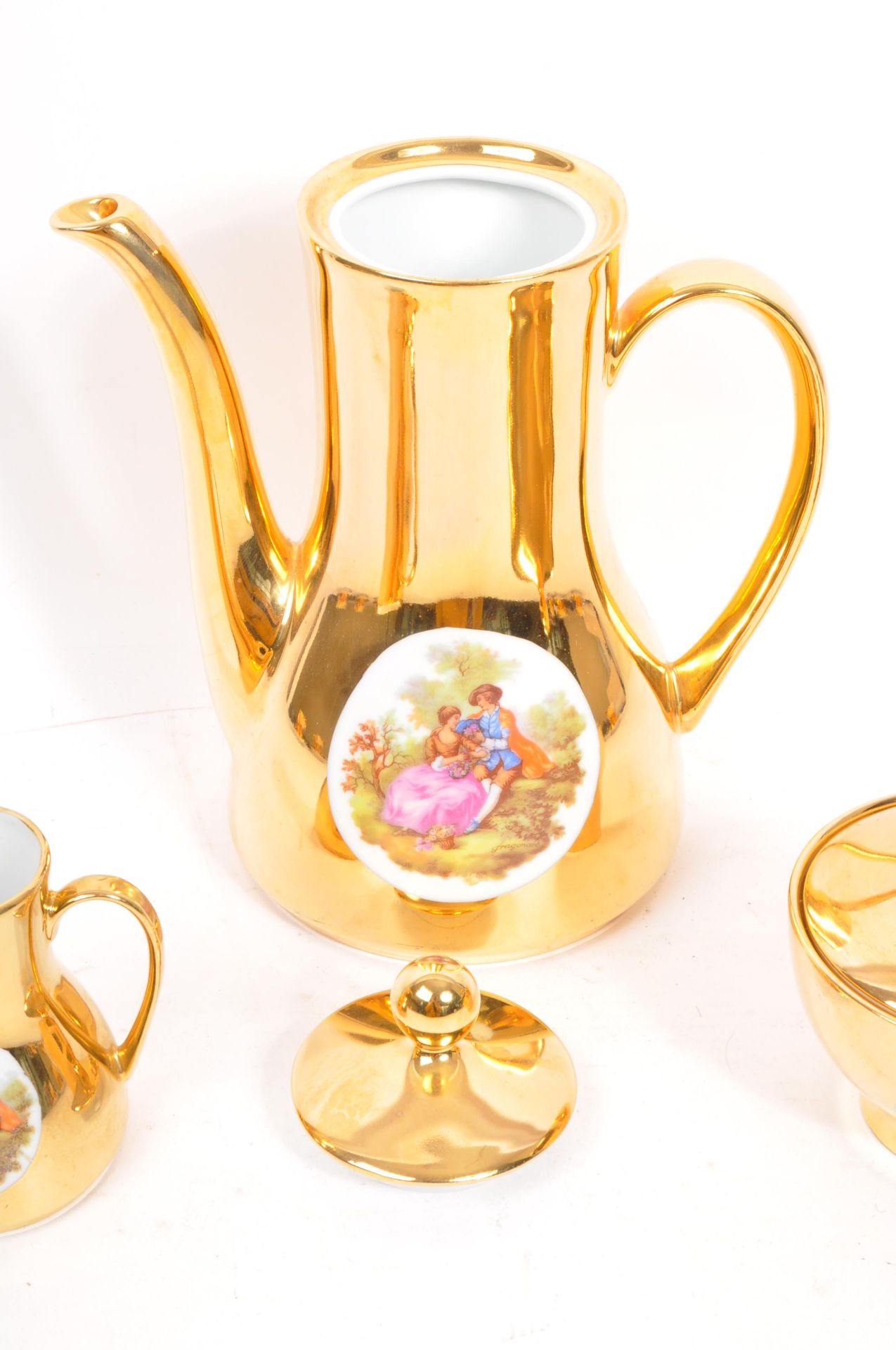 MID CENTURY RHEINPFALZ HARTPORZELLAN GILT TEA SERVICE - Image 4 of 7