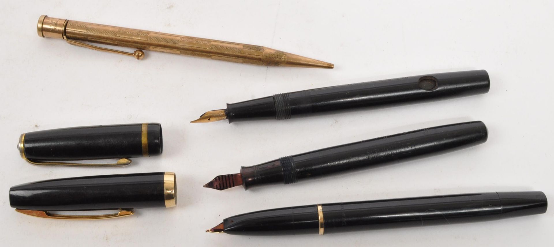 ENGLISH VINTAGE 20TH CENTURY GOLD NIBBED FOUNTAIN PENS - Image 4 of 6